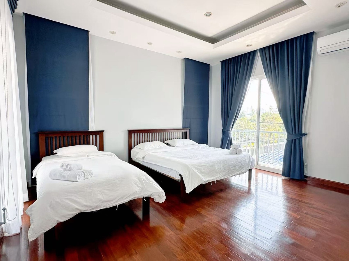 ให้เช่าสุขุมวิท อโศก ทองหล่อ : 🌈บ้านพูลวิลล่าเดี่ยว 3 ชั้น  พร้อมสระว่ายน้ำ 🎤