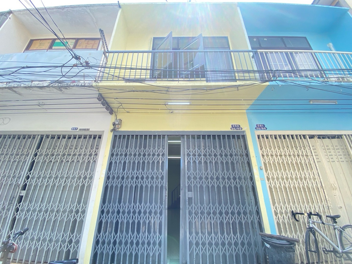 ให้เช่าทาวน์โฮมปิ่นเกล้า จรัญสนิทวงศ์ : ให้เช่า ตึกแถว 2 ชั้น ซอย จรัญสนิทวงศ์ 62 แยก 9 ใกล้สถานีรถไฟฟ้าสิรินธร 400 เมตร เลี้ยงสัตว์ได้