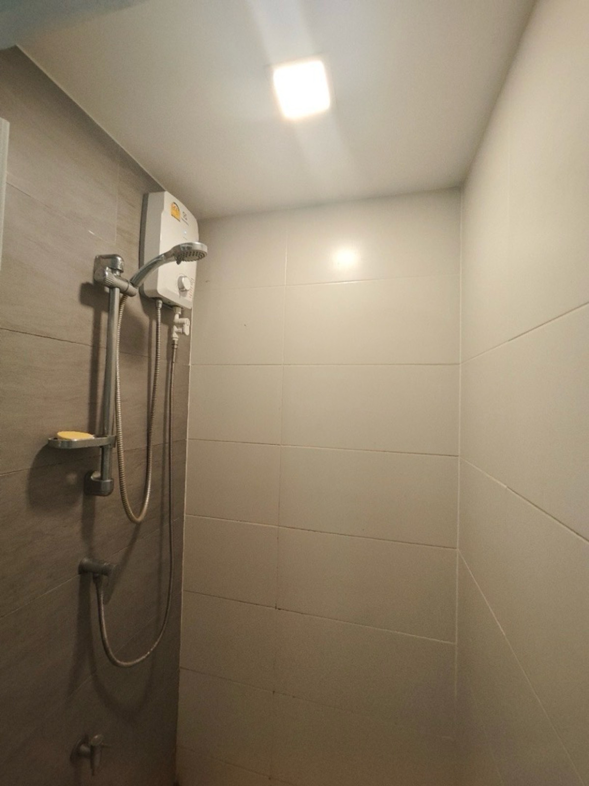 For RentCondoLadprao, Central Ladprao : ⭐️For rent Atmoz Ladprao 15
🛋️Fully furnished🚝Near BTS Lat Phrao Intersection/MRT Phahon