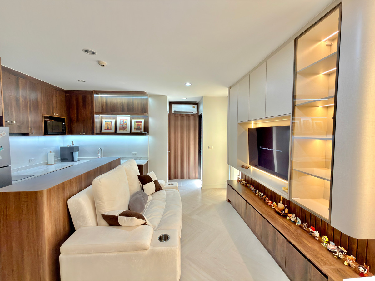 ขายคอนโดบางนา แบริ่ง ลาซาล : ✨ 2.55 ล้าน! ห้องรีโนเวทใหม่ ตกแต่งสวย 58 ตร.ม. พร้อมอยู่ 📍 Apple Sukhumvit – Bearing | แอปเปิ้ล สุขุมวิท – แบริ่ง