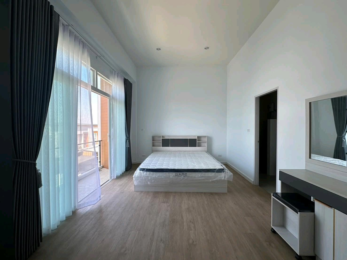 For RentHouseAyutthaya : Rent a new house/accept foreigners
(Can do a home office)