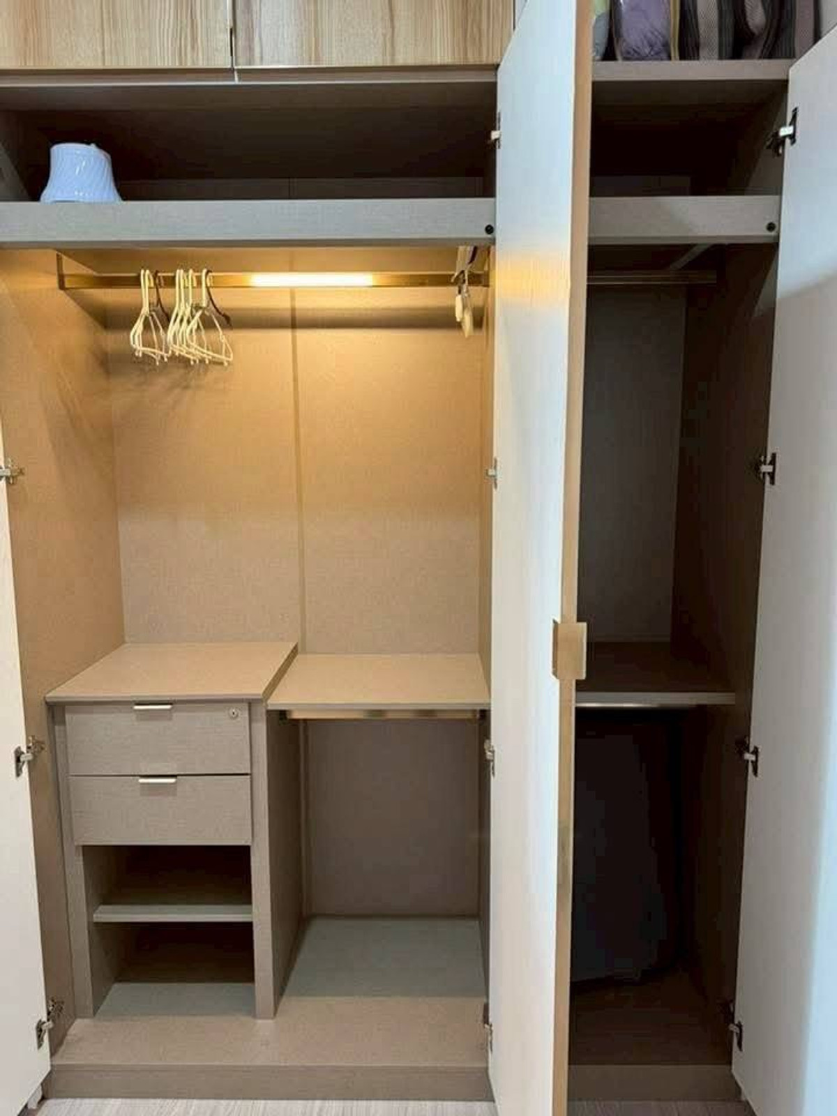 For RentCondoRama9, Petchburi, RCA : For Rent 🔥 Life Asoke Hype 🔥 Fully furnished with appliances. Near Airport Link Makkasan.