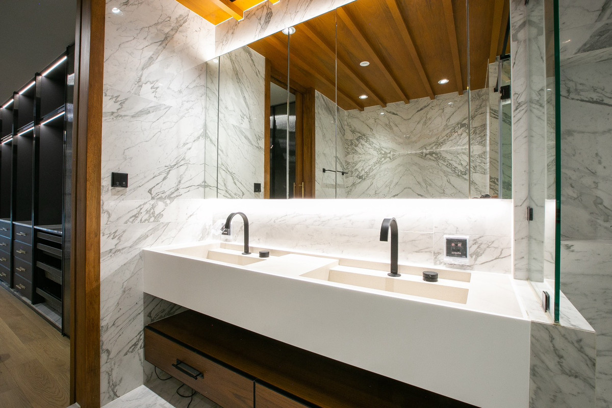 For SaleTownhomeSukhumvit, Asoke, Thonglor : 🔥For Sale Luxury house in heart of Thonglor! Renovated like brand new 4 bedroom fully furnished with private lift ready for move in Tel 0863692224