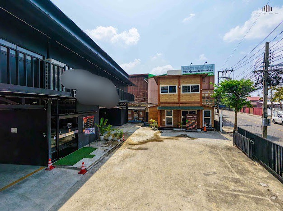 ขายร้านค้า/ตลาดนัดปิ่นเกล้า จรัญสนิทวงศ์ : พร้อมรับฟังทุกข้อเสนอ!!! สามารถดำเนินกิจการต่อได้ทันที ขายสิ่งปลูกสร้างพร้อมร้านอาหาร(ปิ้งย่าง) 503 ตารางเมตร ต้นซอยจรัญสนิทวงศ์ 32 พร้อมสัญญาเช่าระยะยาว 18 ปี บนที่ดิน 256 ตารางวา ราคาพิเศษ!!