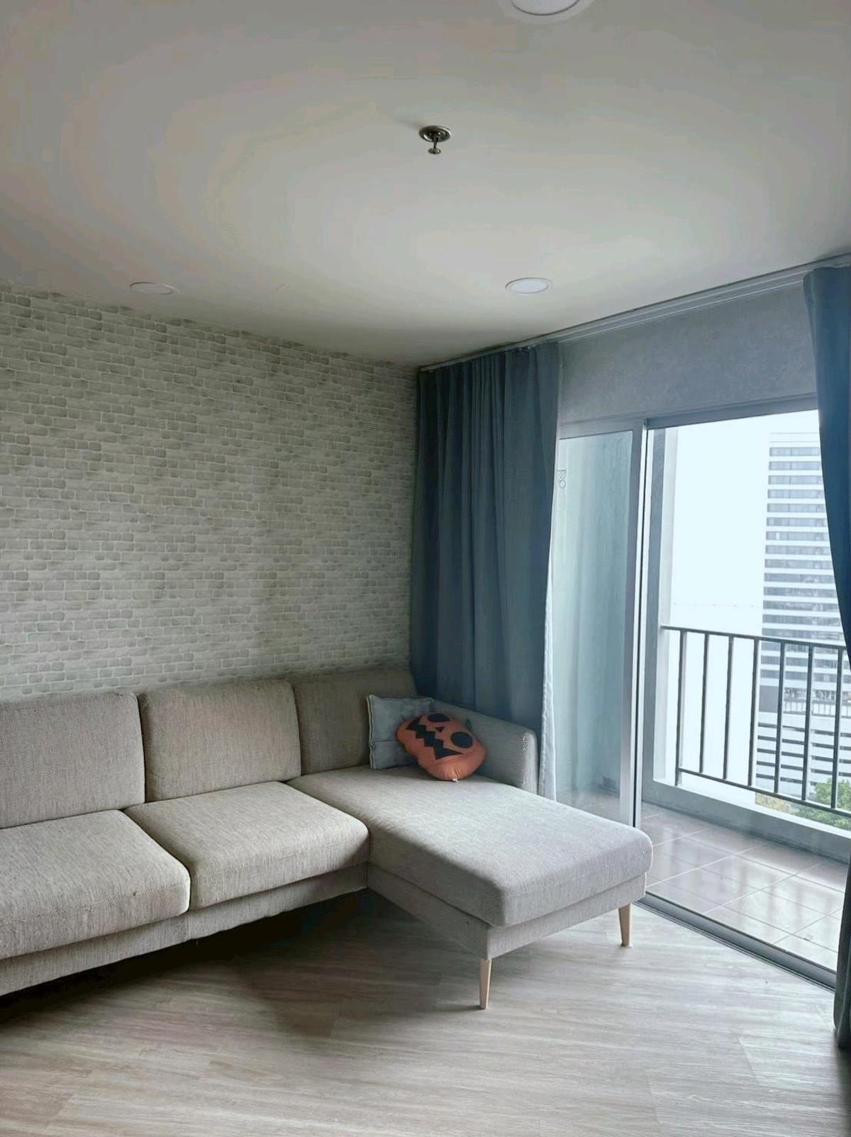 For RentCondoRama9, Petchburi, RCA : Belle Grand Rama 9 for rent