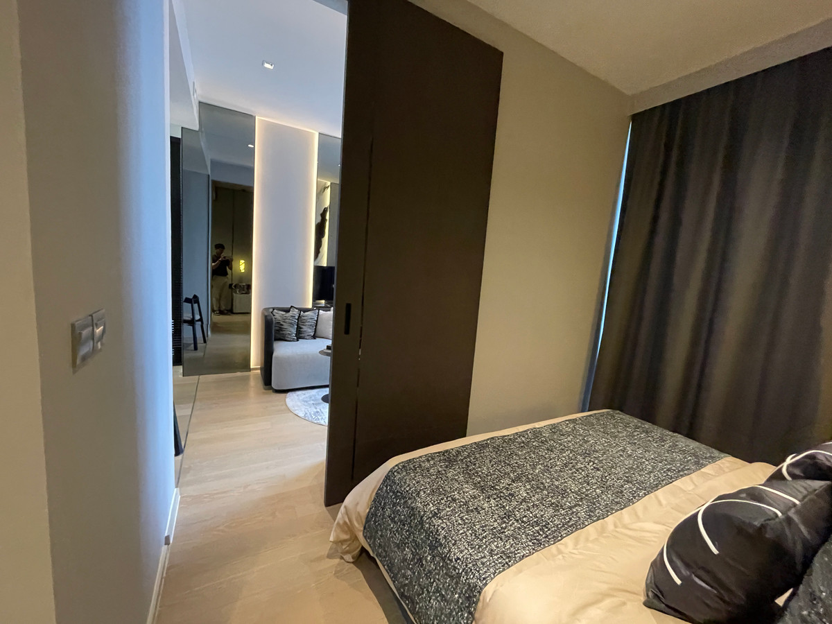 ขายคอนโดสีลม ศาลาแดง บางรัก : [THE PEAK OF SILOM] ASHTON SILOM – Rare 2BR Unit | ชั้น 32 วิวขอบฟ้า ประสบการณ์อยู่คอนโดที่เหมือนอยู่บ้าน 