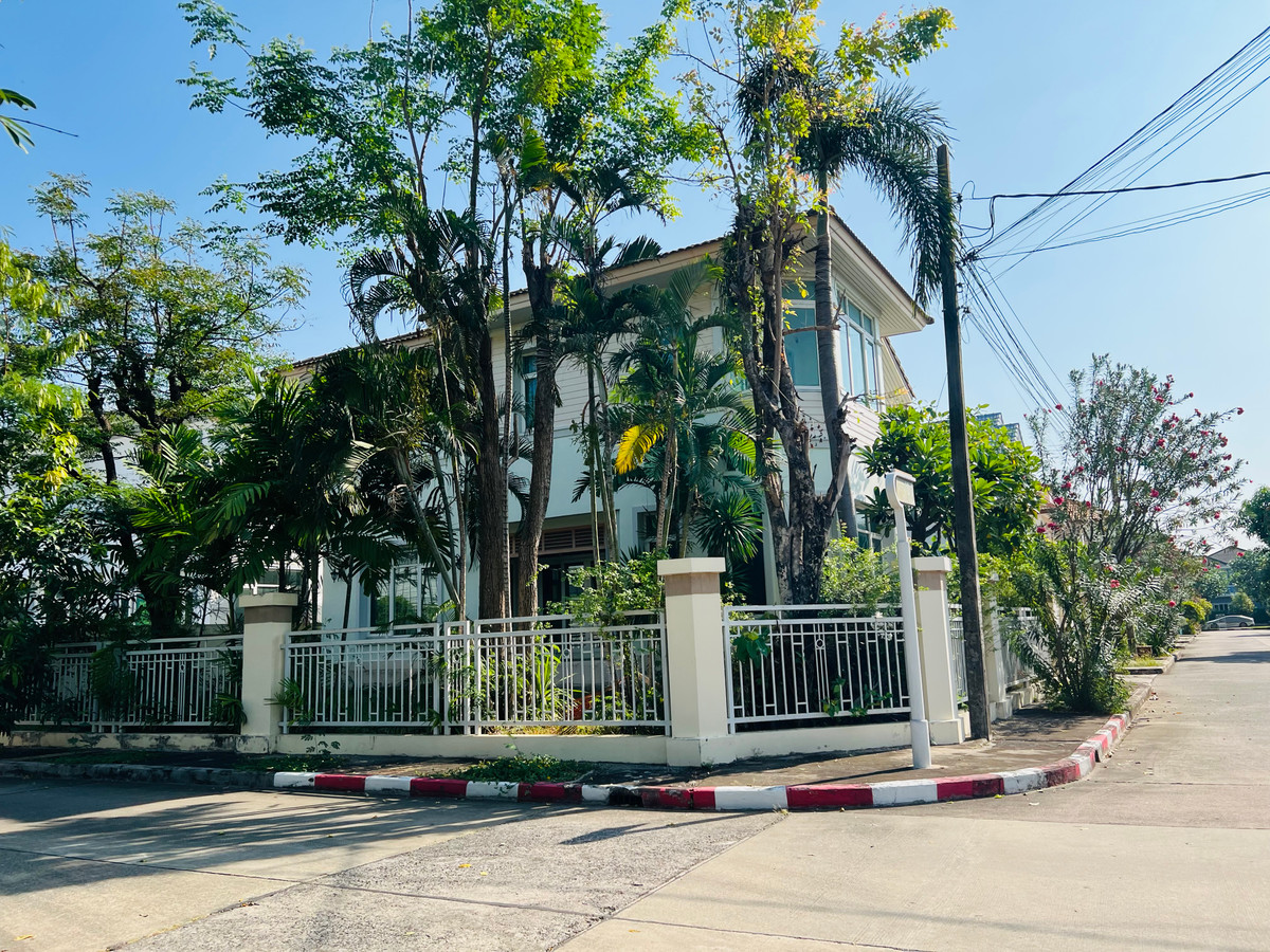 บ้านนวมินทร์ รามอินทรา : ขาย!!! 99 ตรว 17.9 & เช่า 100,000 บาท