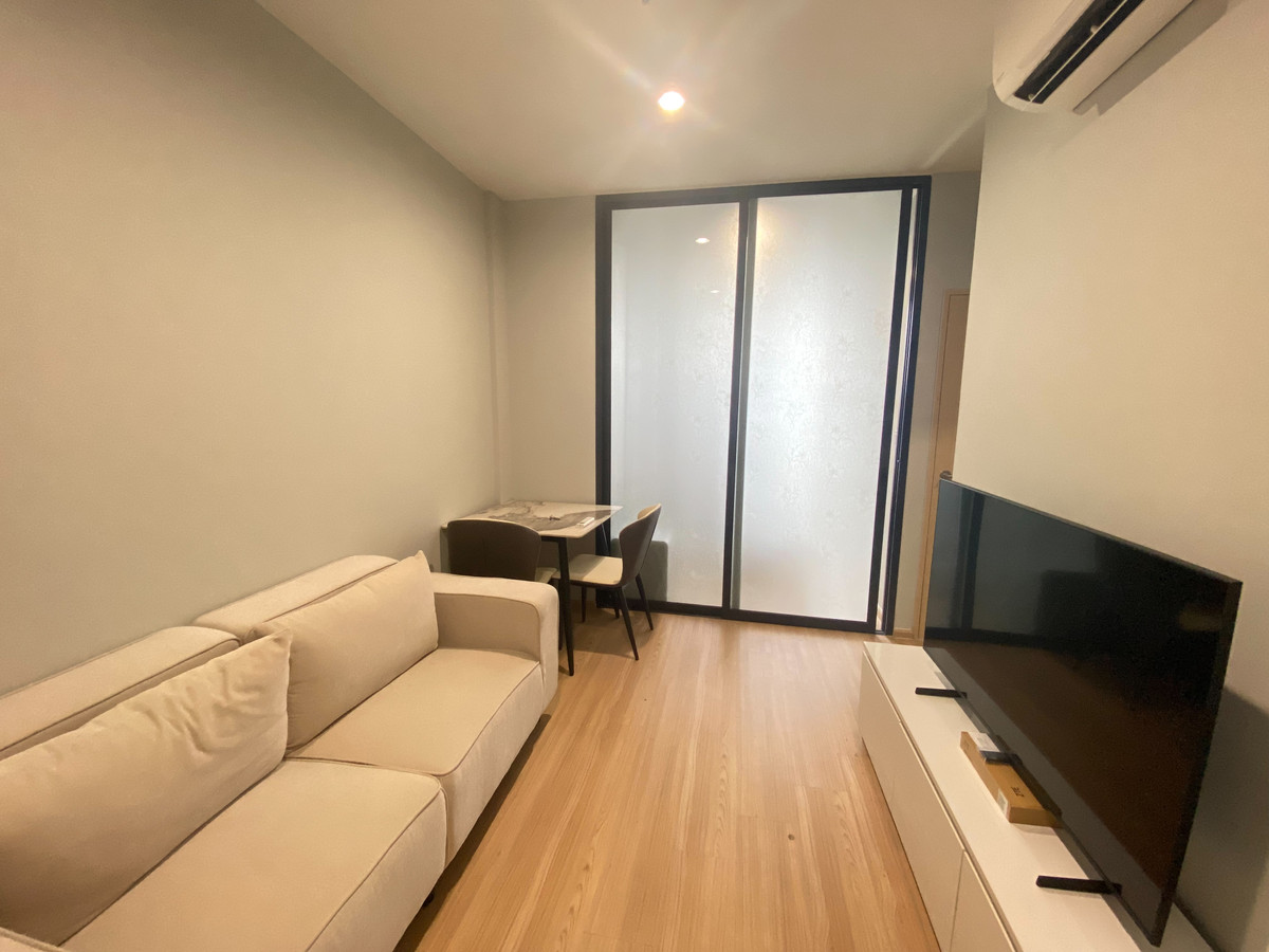 ให้เช่าคอนโดอ่อนนุช อุดมสุข : Modern Urban Escape with Stunning Bangkok Skyline Views - Skyline Avenue Sukumvit 64