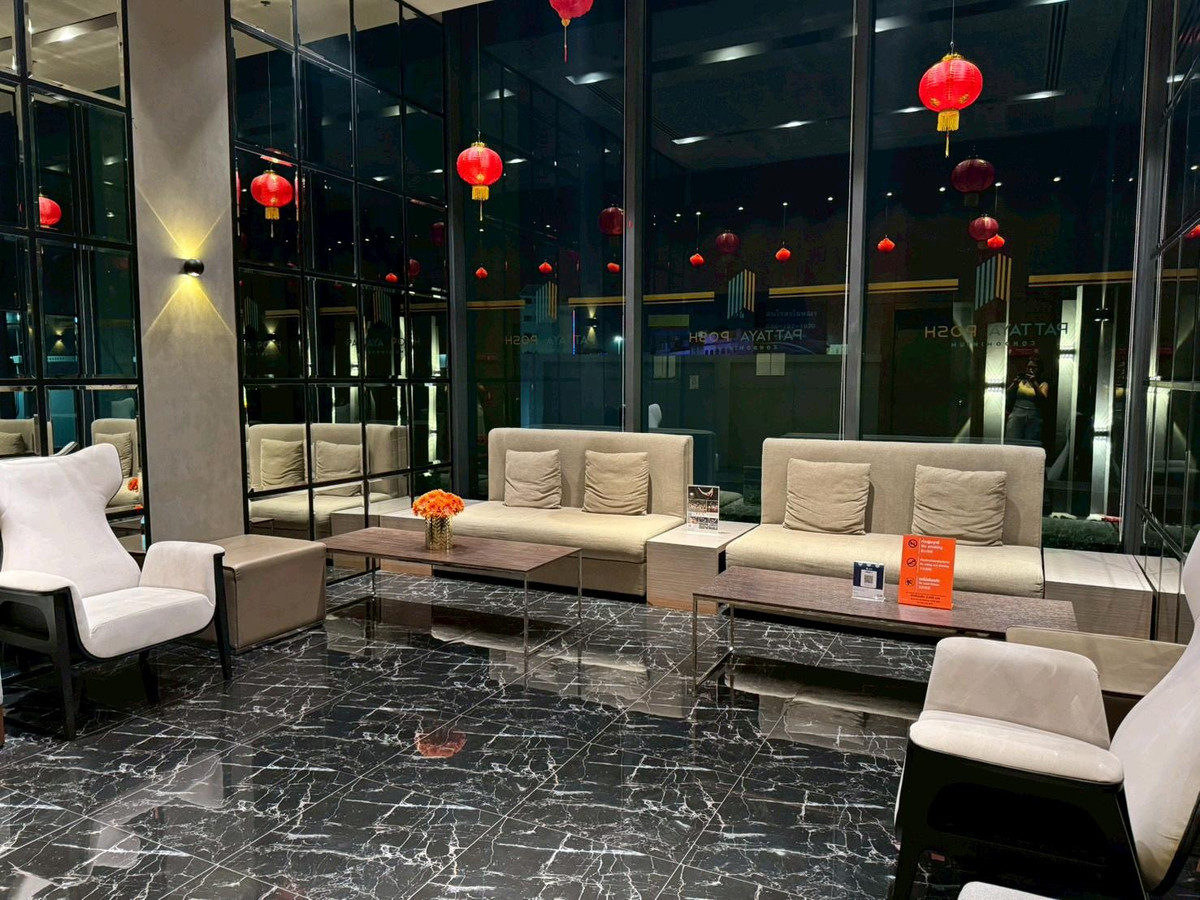 ให้เช่าคอนโดพัทยา บางแสน ชลบุรี สัตหีบ : Posh Pattaya​ ห้องมุม วิวทะเล+city