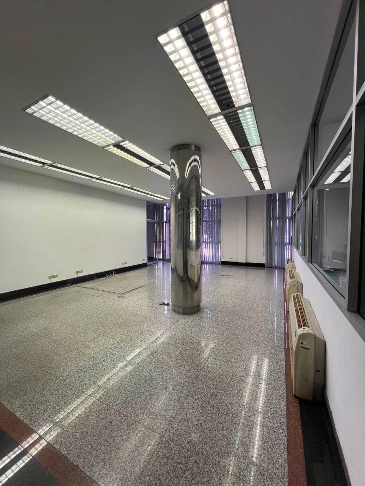 For RentOfficeMahachai Samut Sakhon : P0639/Office for rent 120 sq m. Mahachai, ready to use, support business immediately.