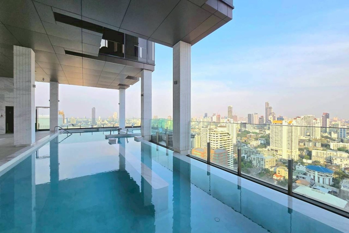 CondoSukhumvit, Asoke, Thonglor : RC033526 Condo 2 beds for rent/sale at VITTORIO Sukhumvit 39 near BTS Phrom Phong