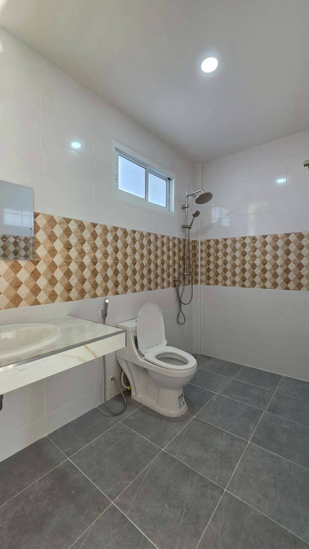 ขายทาวน์โฮมนนทบุรี บางใหญ่ บางบัวทอง : ขายทาวน์เฮาส์บัวทองธานีพาร์ควิลล์ 1 บางบัวทอง 21 ตร.ว. 4 นอน แต่งใหม่ฟรีเฟอร์ฯ Index ฟรีโอน