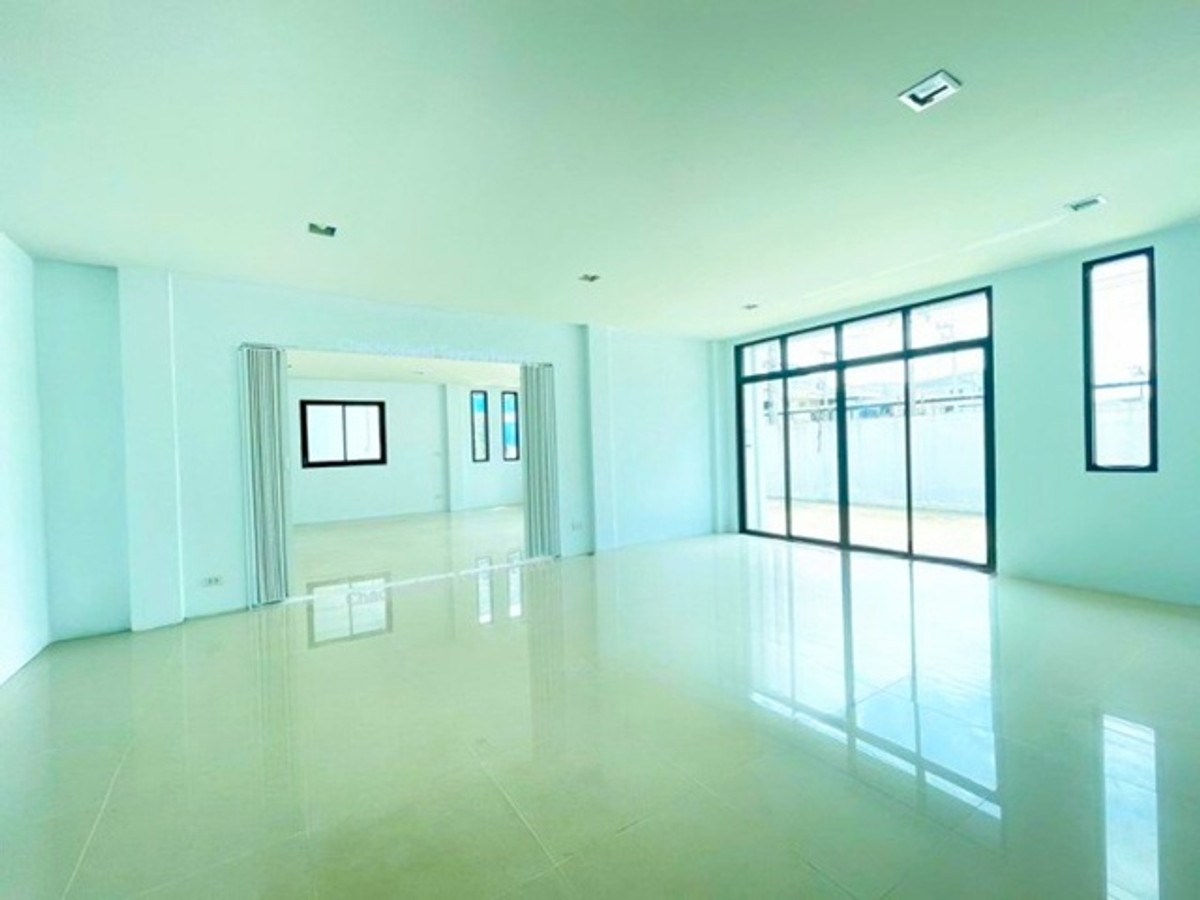 ให้เช่าโกดังมหาชัย สมุทรสาคร : ใกล้ไทวัสดุ บางบอน 800 ม.วัดโพธิ์แจ้ โกดัง โรงงานให้เช่า 860 ตร.ม. พร้อมออฟฟิศ 2 ชั้น 2 นอน 2 น้ำ โกดังกว้าง โปร่งโล่งทำเลเอกชัย บางบอน