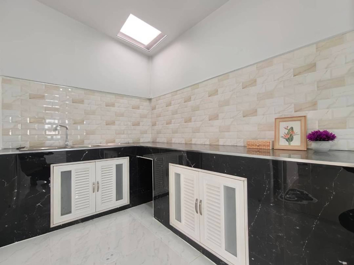 ขายทาวน์โฮมนนทบุรี บางใหญ่ บางบัวทอง : ขายทาวน์เฮ้าส์พฤกษา 33 วัดลาดปลาดุก หลังมุม 22 ตร.ว. แต่งใหม่พร้อมเฟอร์ฯ ฟรีโอน