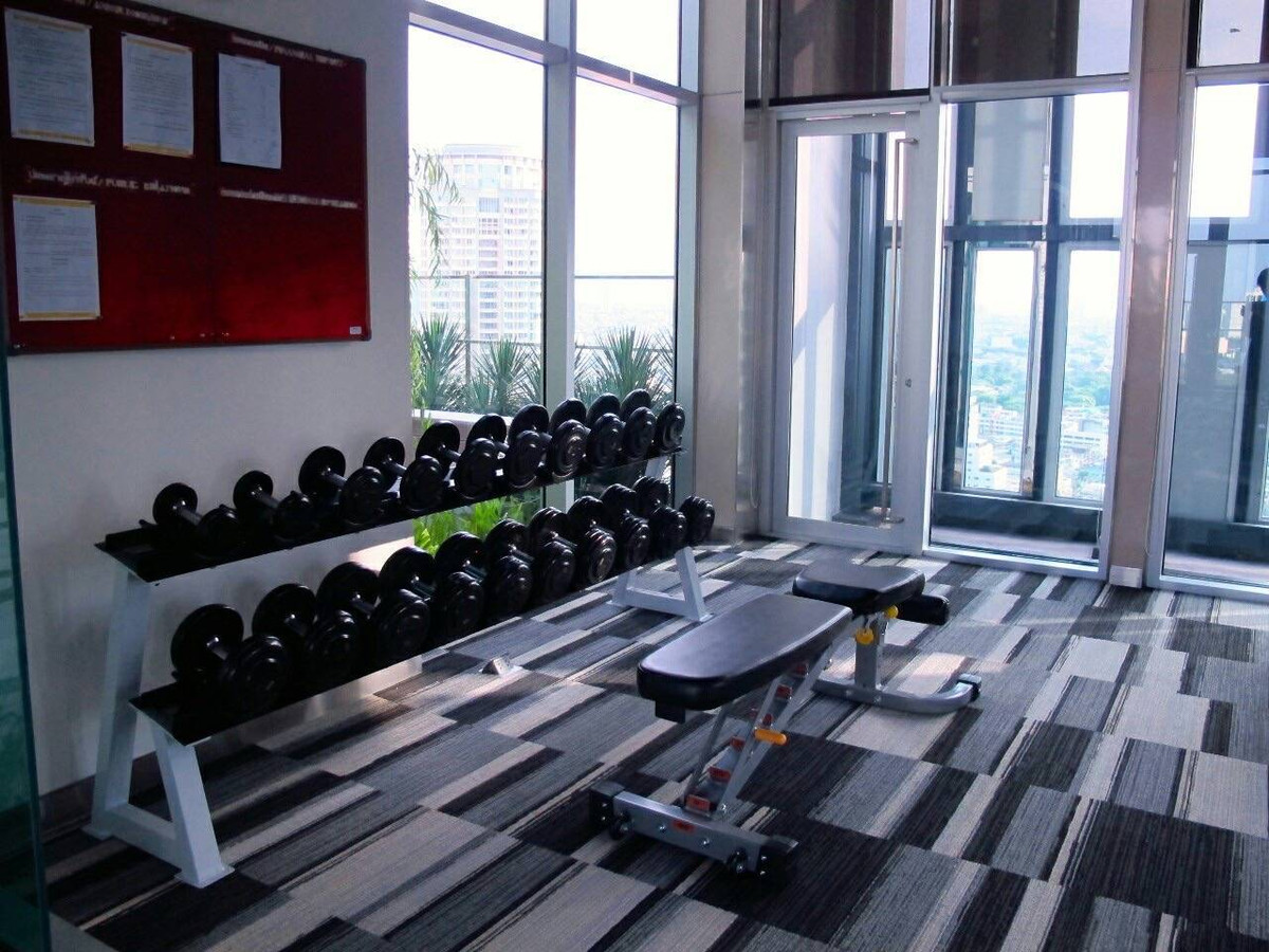 For RentCondoSathorn, Narathiwat : For rent, Rhythm Sathorn Narathiwat, north side, beautiful view, 38 sq m, 18,000, no negotiation, minimum 1 year, contact Line ID jubilojoy1, ready to move in 15 April.