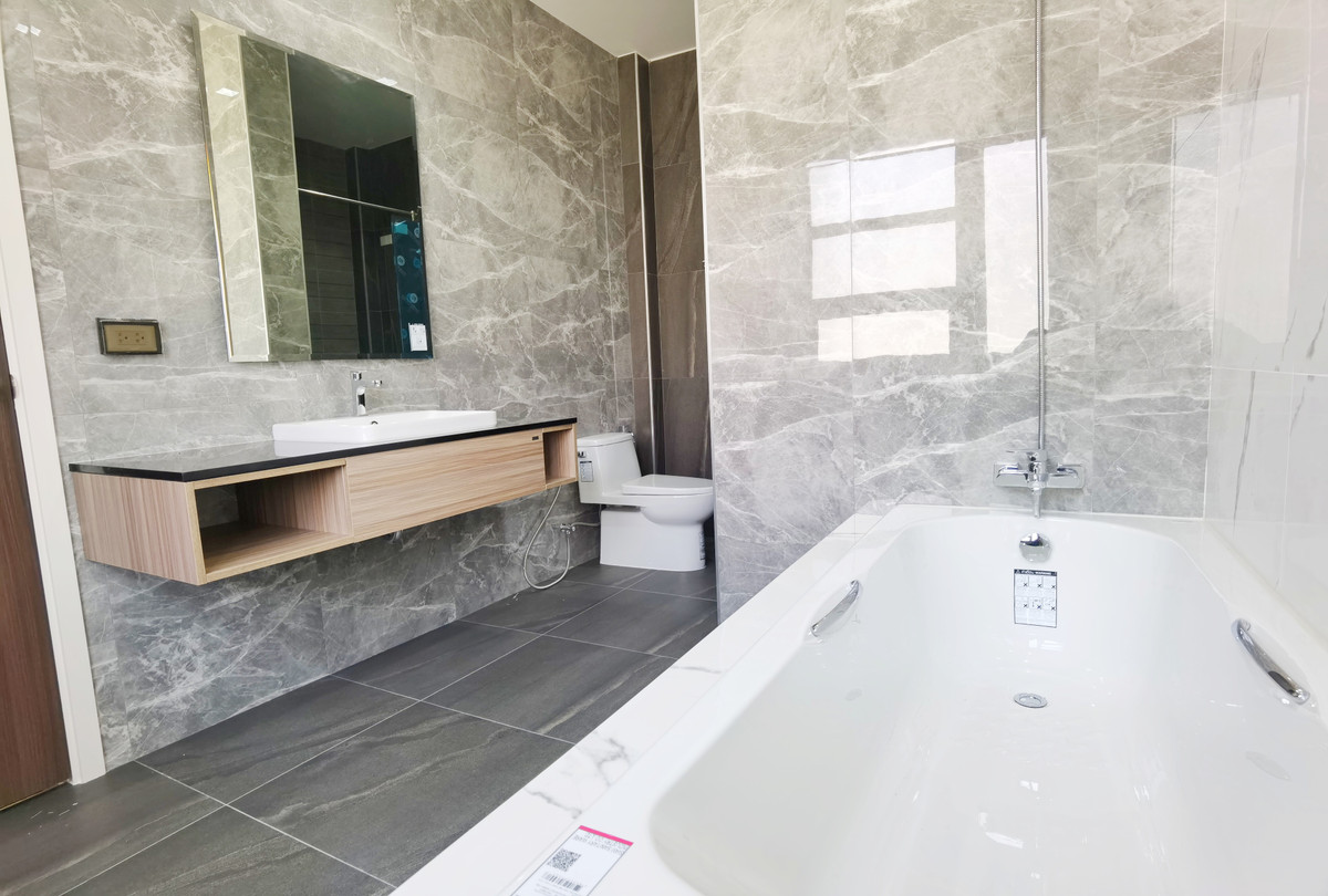 ขายบ้านนนทบุรี บางใหญ่ บางบัวทอง : [ขายขาดทุน 3 ล้าน!] บ้านเดี่ยวหลังใหญ่ ซื่อตรง พรีเมี่ยม บางบัวทอง-340 สภาพมือหนึ่ง 106 ตร.ว. ใกล้เซ็นทรัลเวสต์เกต คุ้มที่สุดในย่าน! 