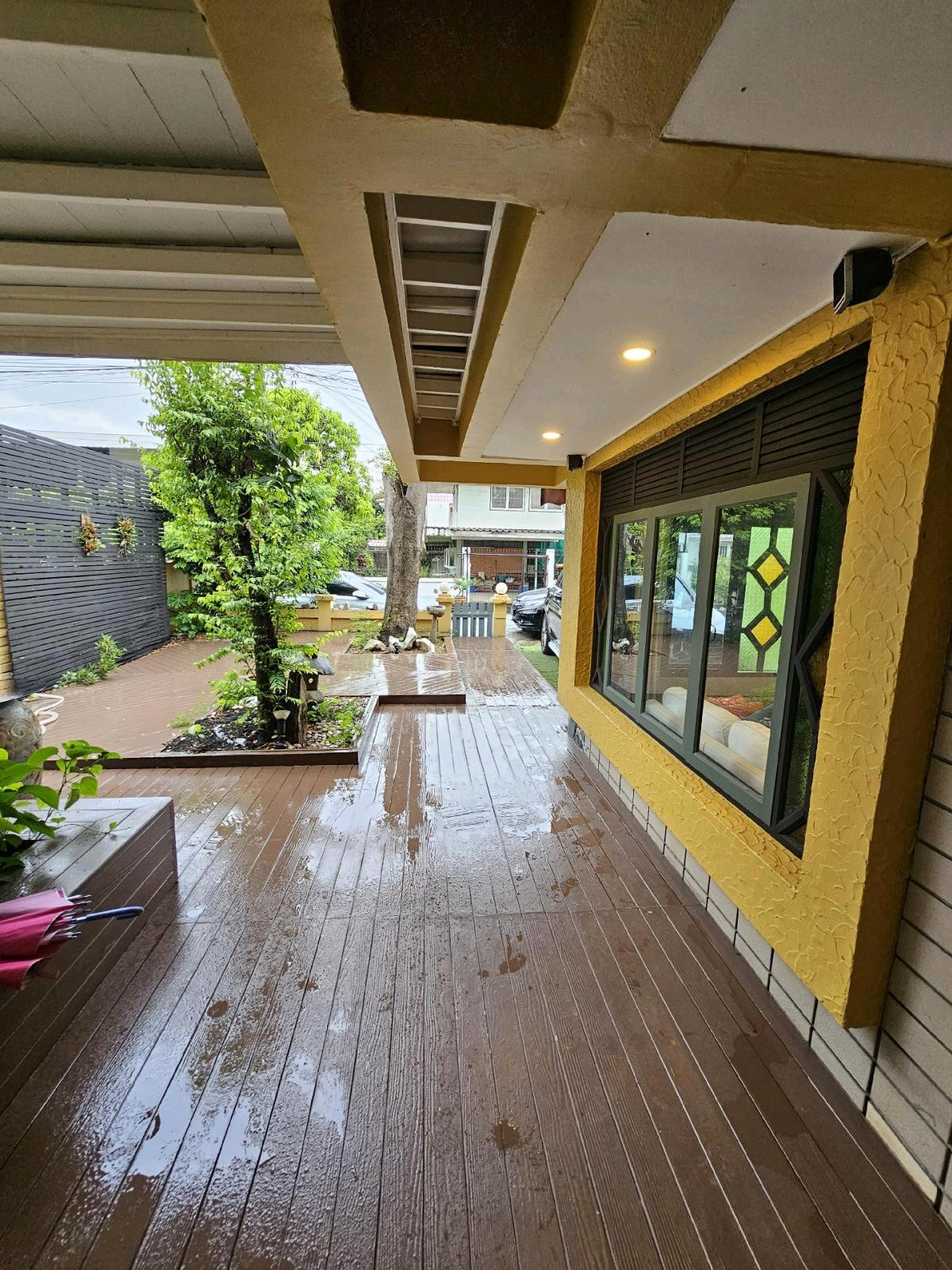 ขายบ้านเสรีไทย-นิด้า : ‼️ขายด่วน‼️Chic House For Sale‼️
Looking 🥰for a Stylish and Cozy Home?  ใครกำลังมองหาบ้านสไตล์เก๋ๆ? ไม่ซ้ำใครมาทางนี้  ใกล้ NIDA, นวมินทร์, เสรีไทย 