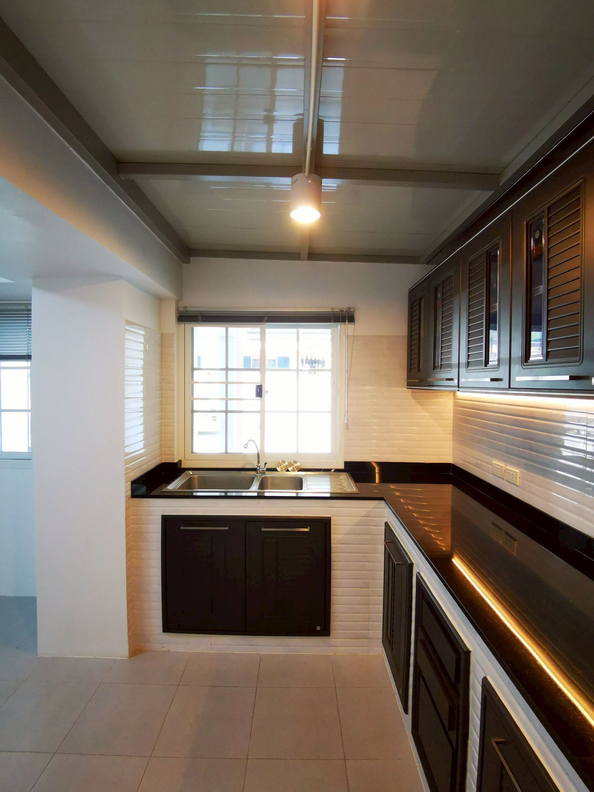 For RentHouseChokchai 4, Ladprao 71, Ladprao 48, : 2-story house, good location, beautifully decorated, for rent in Lat Phrao-Chokchai 4 area, near BTS Phawana, only 1.3 km.