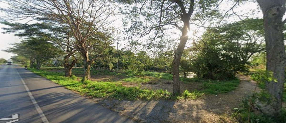 ขายที่ดินหัวหิน ประจวบคีรีขันธ์ :  ขายที่ดินแปลงใหญ่ 16 ไร่กว่า จ.ประจวบคีรีขันธ์  ติดถนนเพชรเกษม (AH2)  หน้ากว้างติดถนน 30 เมตร รูปแปลงลึกเหมาะทำรีสอร์ท , เกษตร , ปั๊ม, โครงการต่างๆ (ราคาต่อรองได้ )