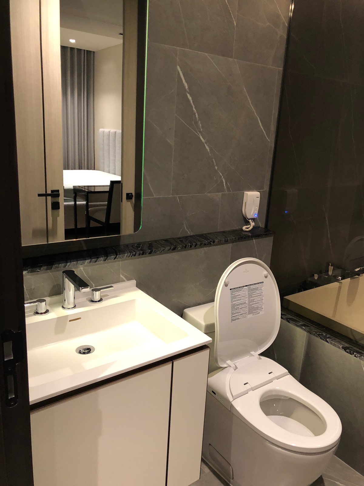 For RentCondoSukhumvit, Asoke, Thonglor : !! Beautiful room for rent, Condo The Reserve Sukhumvit 61 (The Reserve Sukhumvit 61), near BTS Ekkamai.