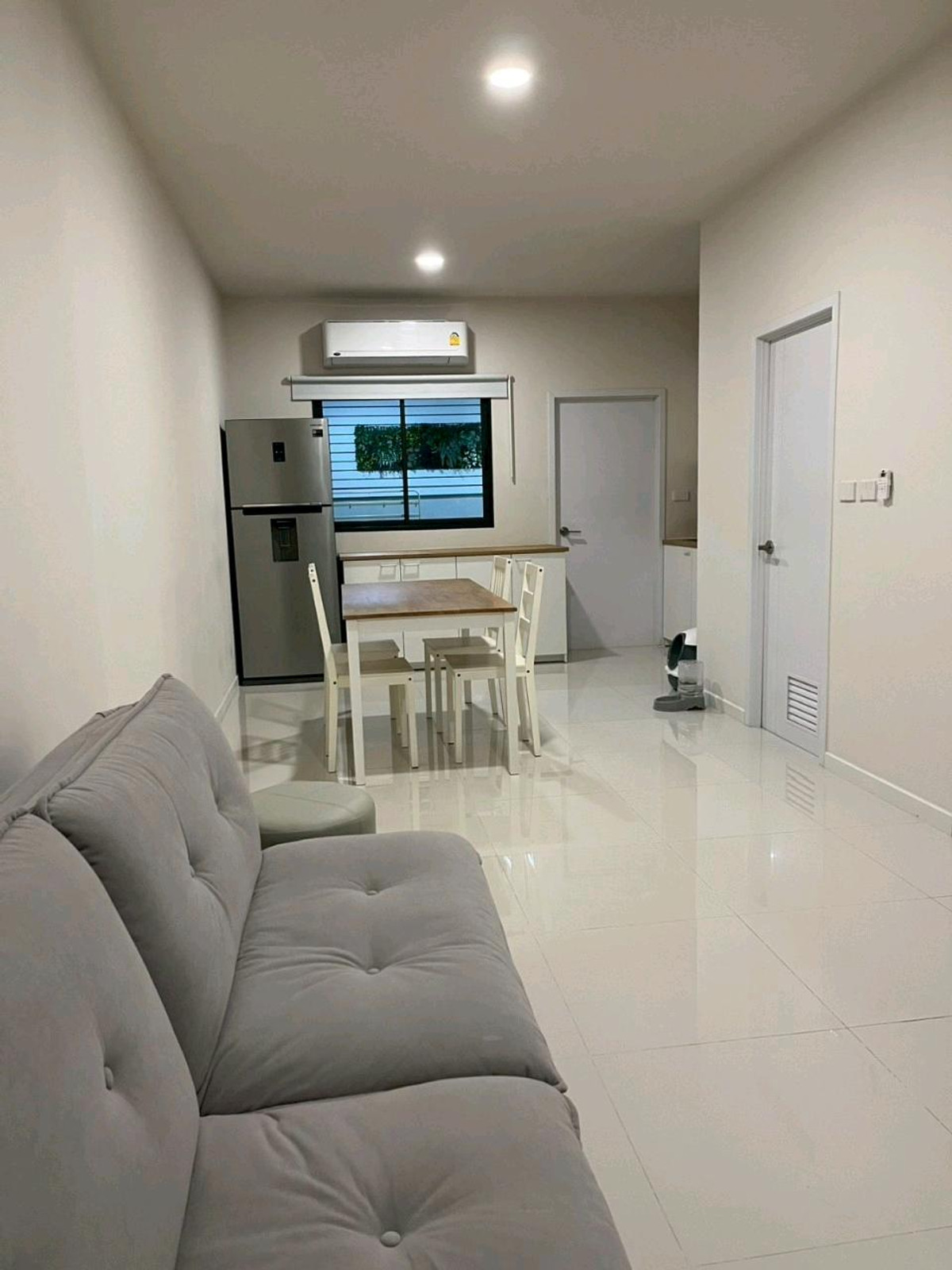 ให้เช่าทาวน์โฮมบางนา แบริ่ง ลาซาล : For rent Townhouse in Altitude Kraf Bangna villages
