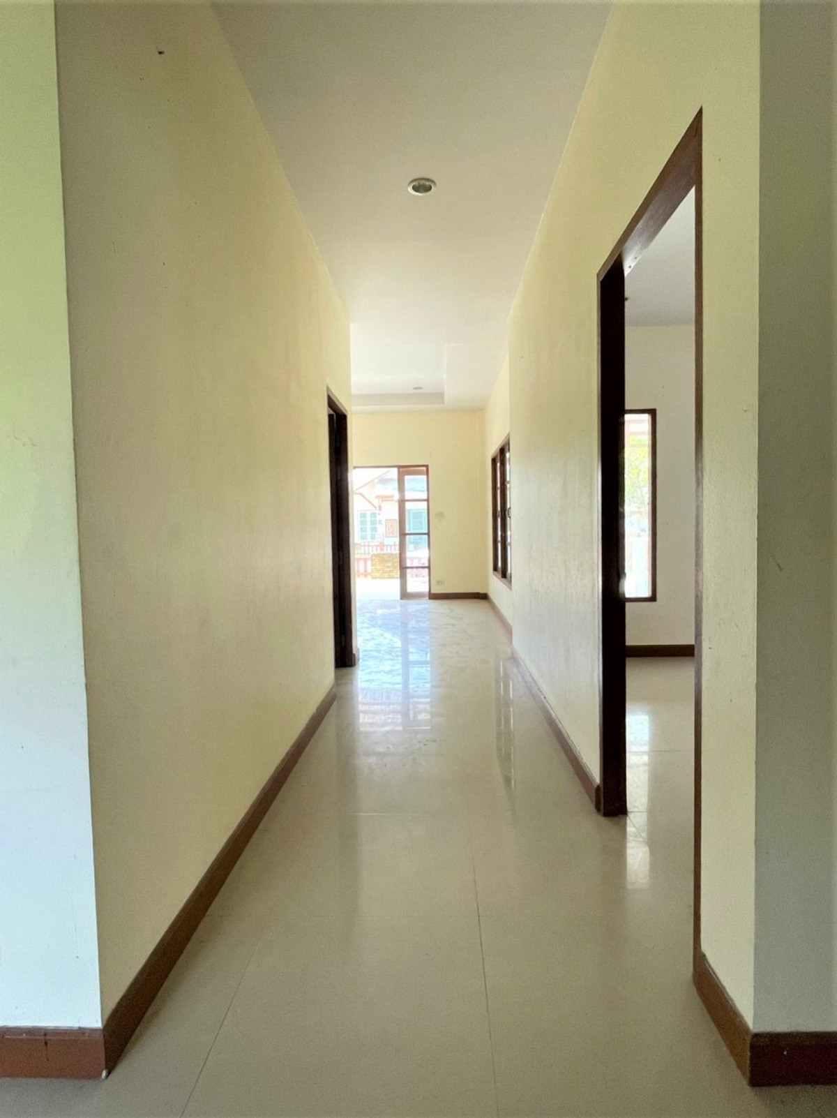 ขายบ้านหัวหิน ประจวบคีรีขันธ์ : ขายบ้านเดี่ยวหมู่บ้านภูตะวัน หัวหิน ประจวบคีรีขันธ์ พื้นที่ขนาดใหญ่ 73 ตร.ว.  ราคาพิเศษทำเลดี ภายในสภาพดี