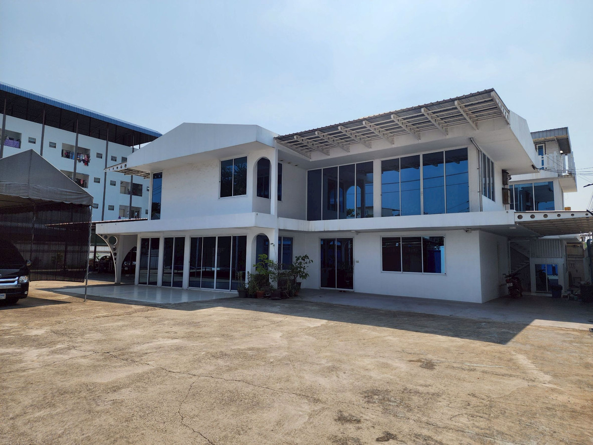 ขายบ้านนวมินทร์ รามอินทรา : ขายที่ดินพร้อมบ้านออฟฟิศ 378 ตร.วา แปลงมุม ติดรถไฟฟ้าสายสีชมพู สถานี กม.6 