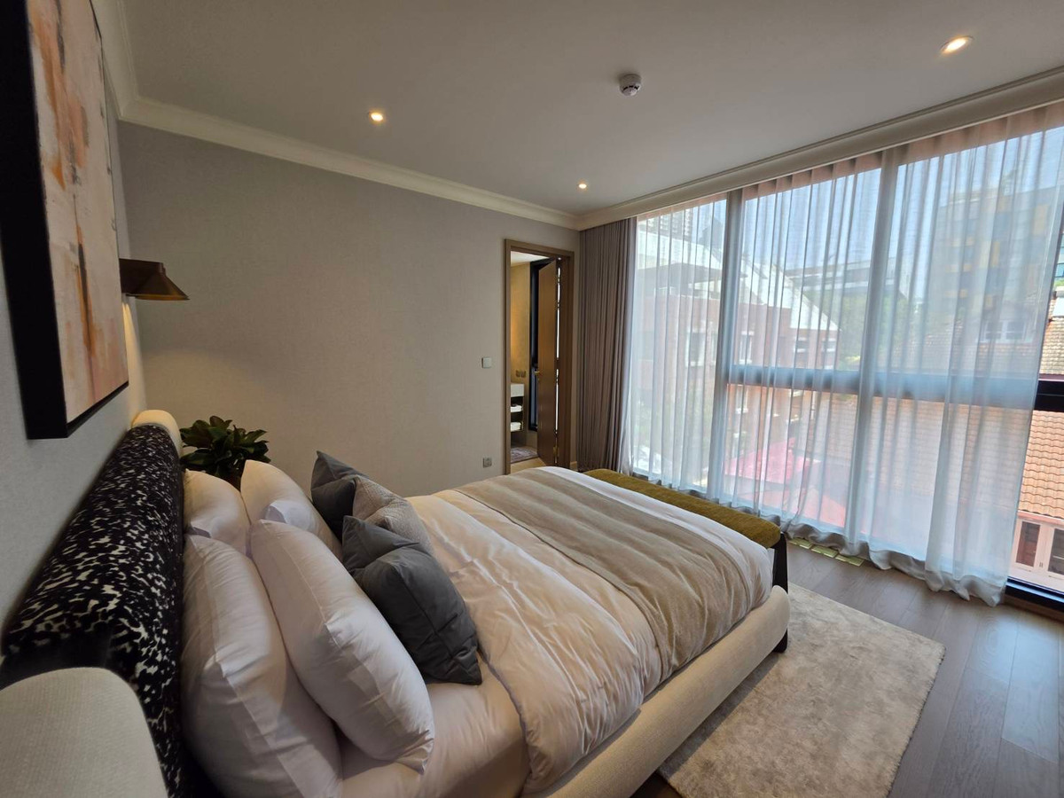 For SaleCondoSukhumvit, Asoke, Thonglor : Via 34 (Sukhumvit 34): 3bed 3bath 146.25sqm. from 40 million corner unit Am: 0656199198