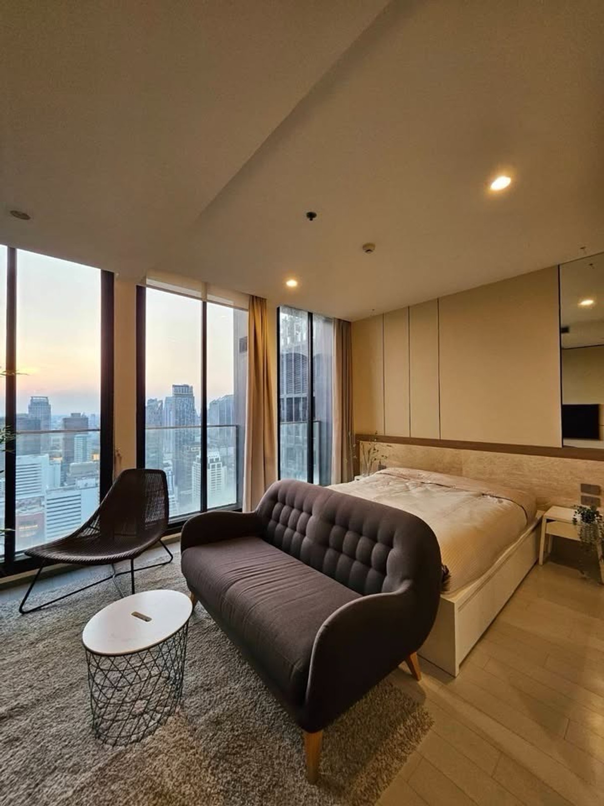 For RentCondoWitthayu, Chidlom, Langsuan, Ploenchit : 🔥Rent at Noble Ploenchit 🔥1BR 1BR 🔥40,000🔥45sqm 🔥Floor41