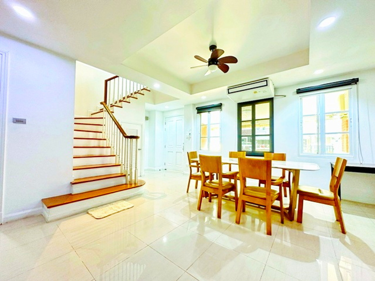 ให้เช่าทาวน์โฮมอ่อนนุช อุดมสุข : ทาวน์โฮมหรู 4 ชั้นฟังก์ชันครบ 3 นอน 4 น้ำ อ่อนนุช ใกล้BTSปุณณวิถี 1.47กม. โลตัส วชิรธรรม7 800ม. 20 ตร.ว. 240 ตร.ม. ตลาดอุดมสุข 1.6 กม