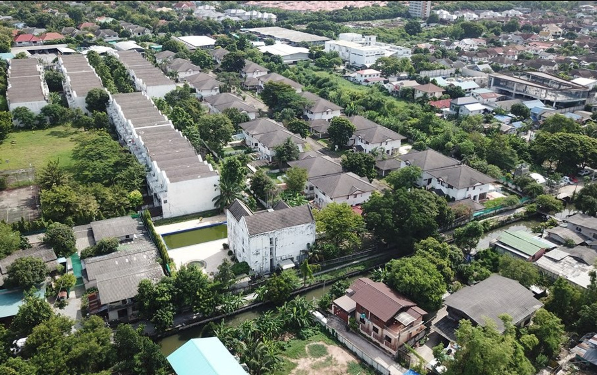 ขายที่ดินแจ้งวัฒนะ เมืองทอง : โครงการที่อยู่อาศัย ทำเลกลางเมืองปากเกร็ด: ใกล้แหล่งชุมชน