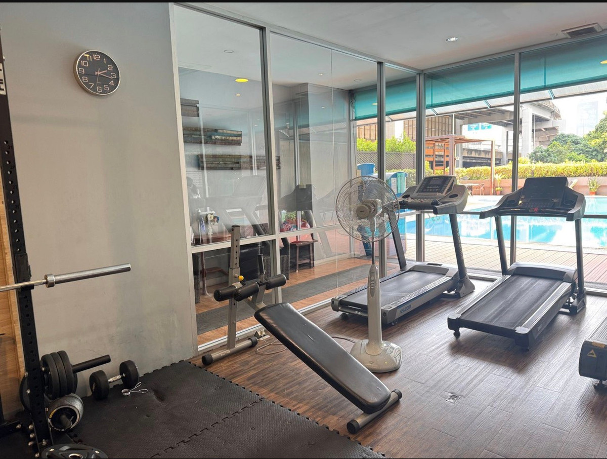 ให้เช่าคอนโดวิทยุ ชิดลม หลังสวน : 🏢 ให้เช่า วิทยุ คอมเพล็กซ์  วิวเมืองโล่ง ห้องใหญ่หายาก ใจกลาง CBD ใกล้ BTS เพลินจิต ✨