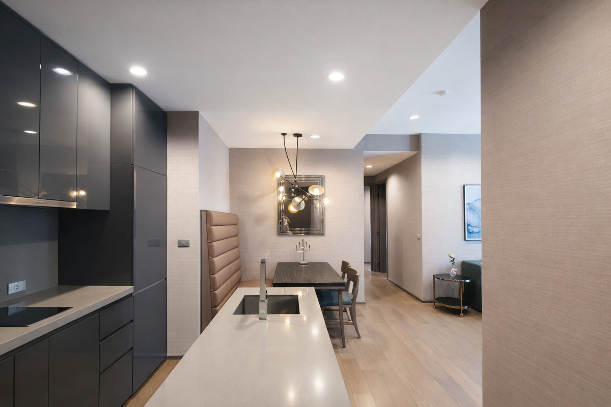 ขายคอนโดสาทร นราธิวาส : ขายด่วน The Diplomat Sathorn ห้องใหญ่ 2 ห้องนอน สุดพรีเมียม แต่งครบ พร้อมอยู่ นัดหมายเข้าชมทัก 063-616-5390