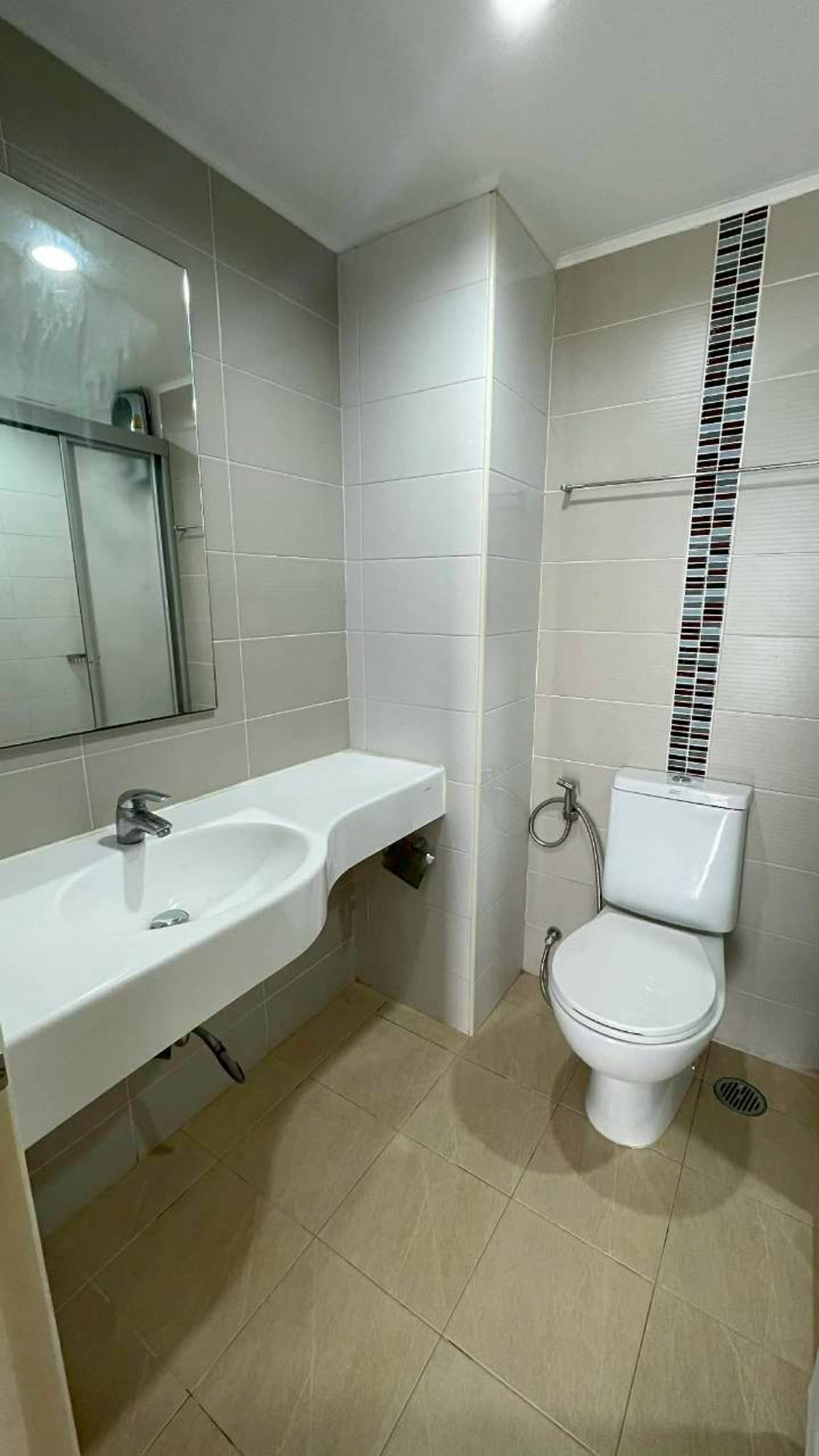 ให้เช่าคอนโดพระราม 9 เพชรบุรีตัดใหม่ RCA : ✅ LP9R241 ✅ Line : @p2nproperty