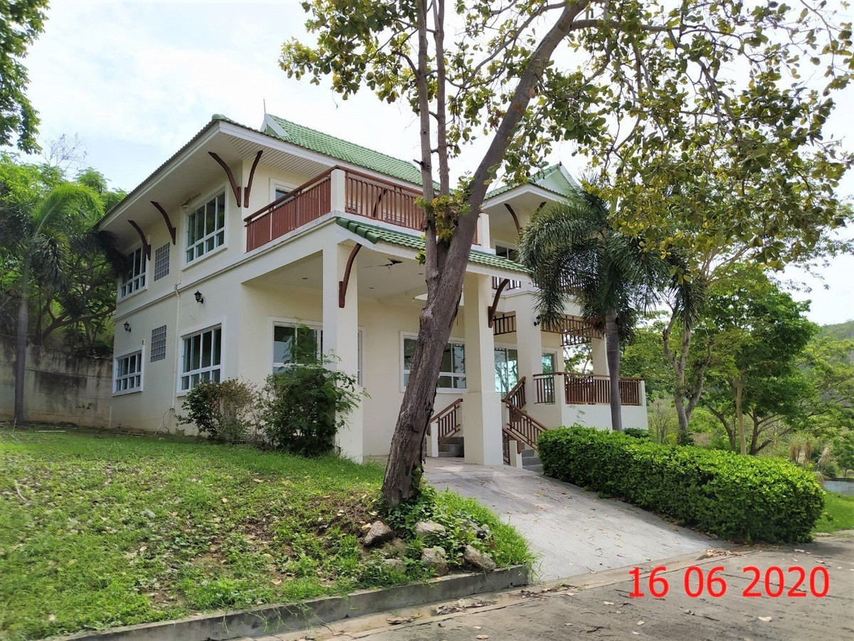 ขายบ้านหัวหิน ประจวบคีรีขันธ์ : ขายบ้านเดี่ยวขนาดใหญ่ พื้นที่ 1-2-91 ไร่ โครงการลูน่า วิลล่า หัวหิน โซนที่พักอาศัยตากอากาศระดับพรีเมียม  ราคาสุดพิเศษ ต่อรองได้