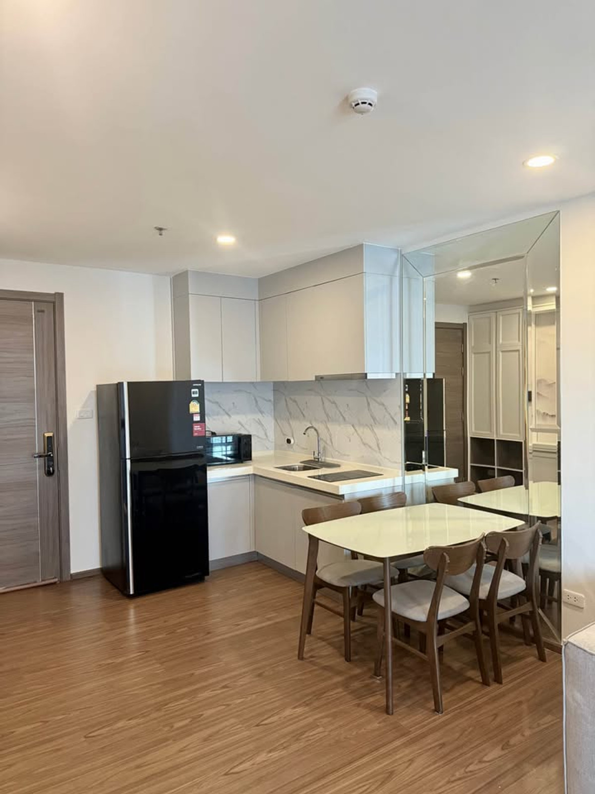 ขายคอนโดรัชดา ห้วยขวาง : BEST PRICE - FOR SALE - 1 BEDROOM 44 SQ.M- Call now 094-641-5974