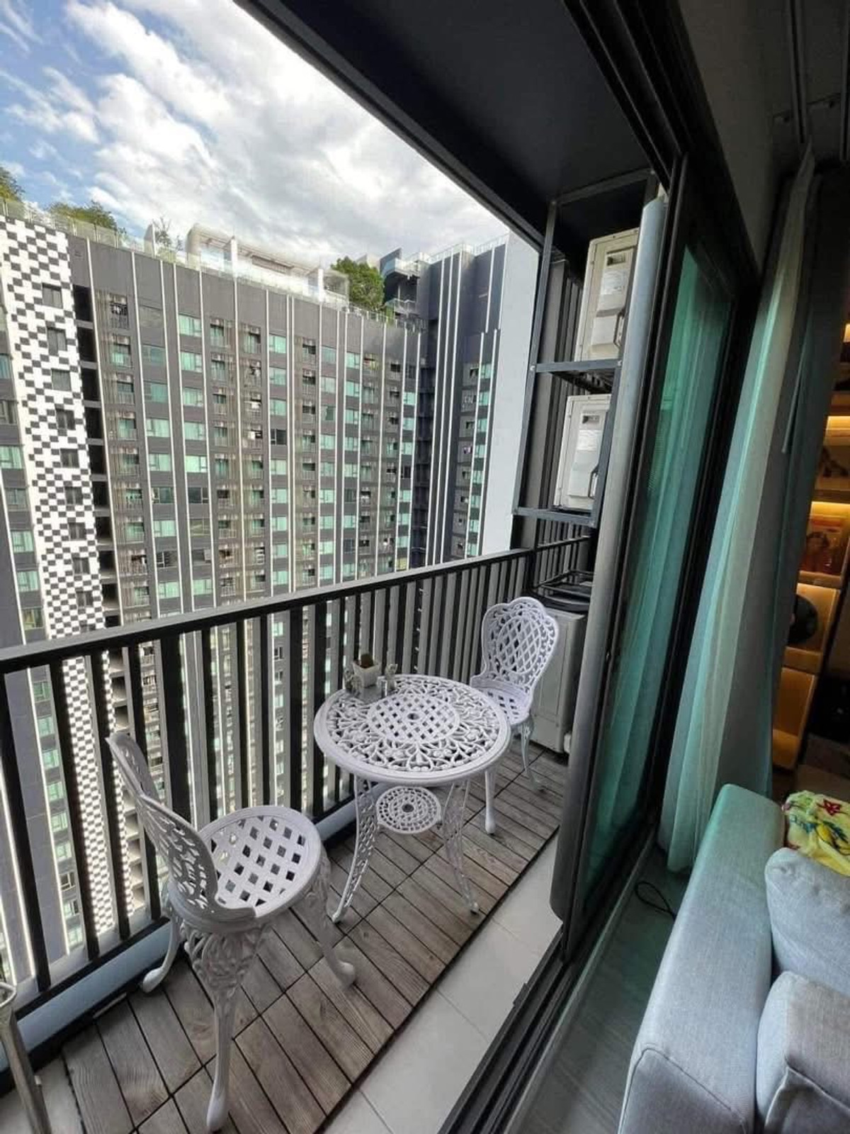 For RentCondoLadprao, Central Ladprao : 🏡✨ Very beautiful room Life Ladprao | Life Ladprao ✨🏡 📍 opposite Central Ladprao 🚆 next to BTS Ladprao Intersection | connected to MRT Phahon Yothin 🔑 Condo for rent Life Ladprao * Building A, 41st floor, high view, airy * Size 50 sq m. * 2 bedrooms | 1 b