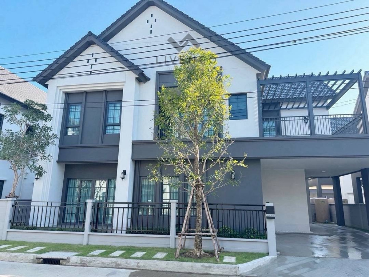 บ้านบางนา แบริ่ง ลาซาล : ขาย หรือ ให้เช่า บ้านเดี่ยว Centro บางนา  
(Centro Bangna)
(LVC40001)