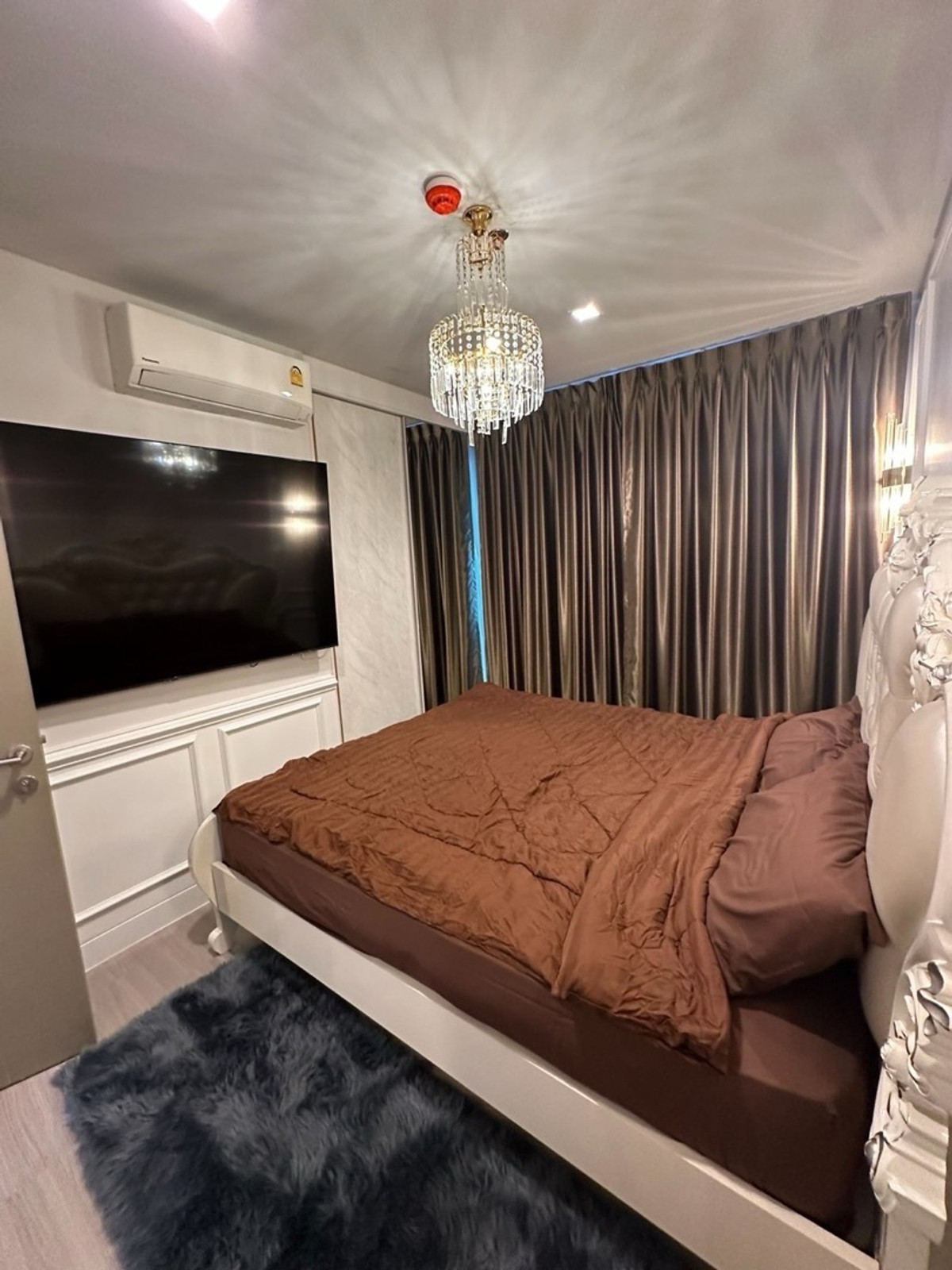 ให้เช่าคอนโดพระราม 9 เพชรบุรีตัดใหม่ RCA : 🛋️ไลฟ์ อโศก-พระราม9 ห้องสวยแต่ครบ พร้อมอยู่ ราคาดี✨