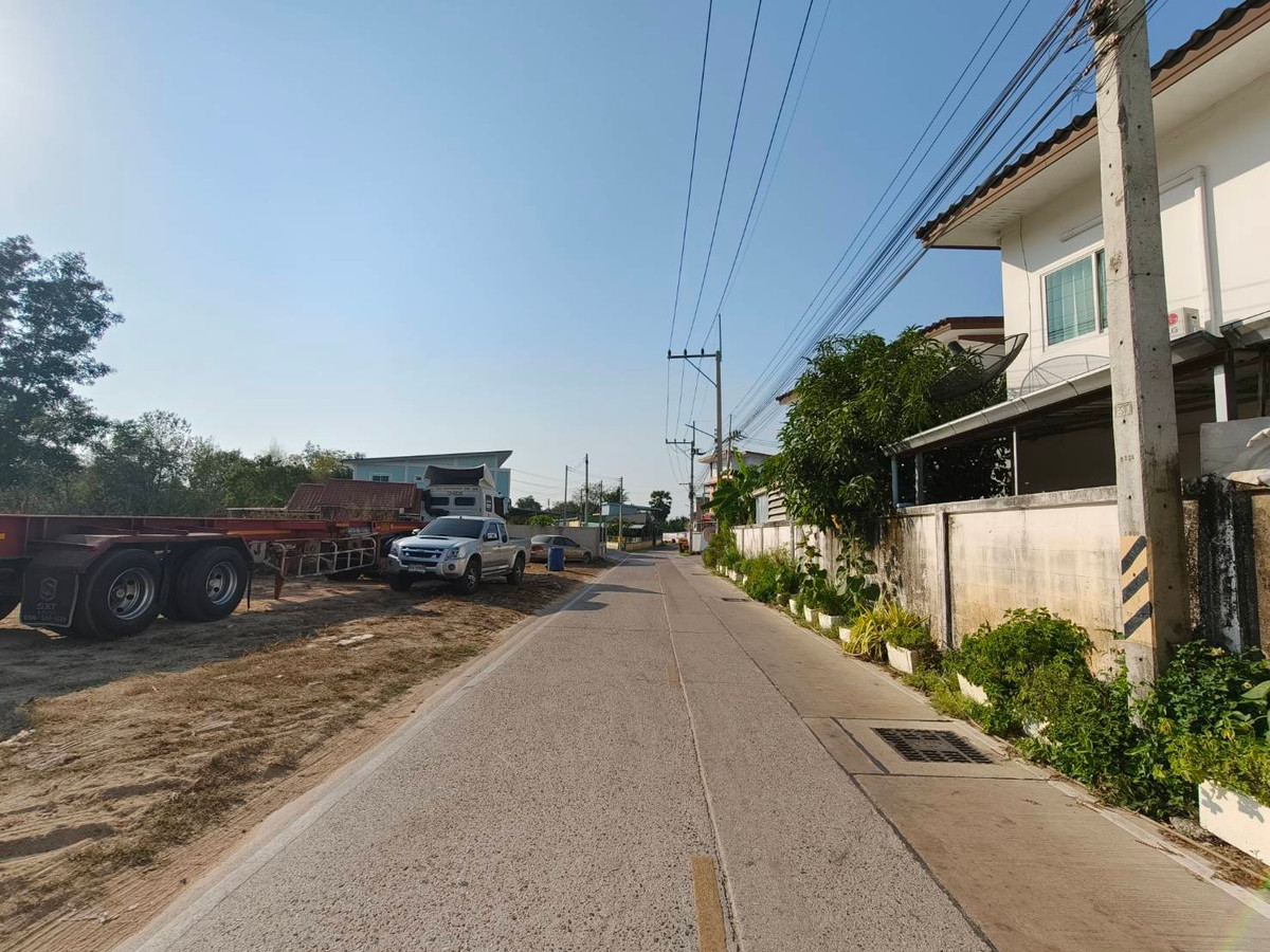 ขายที่ดินพัทยา บางแสน ชลบุรี สัตหีบ : ขายที่ดิน ซอย เทพมิมิตร ต.หนองปลาไหล บางระมุง ชลบุรี  โทร 095-089-2688  