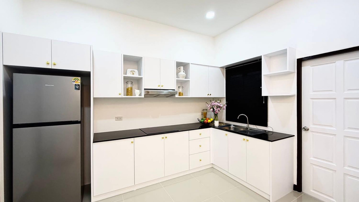 For SaleHousePattaya, Bangsaen, Chonburi : Classic Home 4 / 3 Bedrooms (For Sale), Classic Home 4 / 3 Bedrooms (FOR SALE) BEWN138