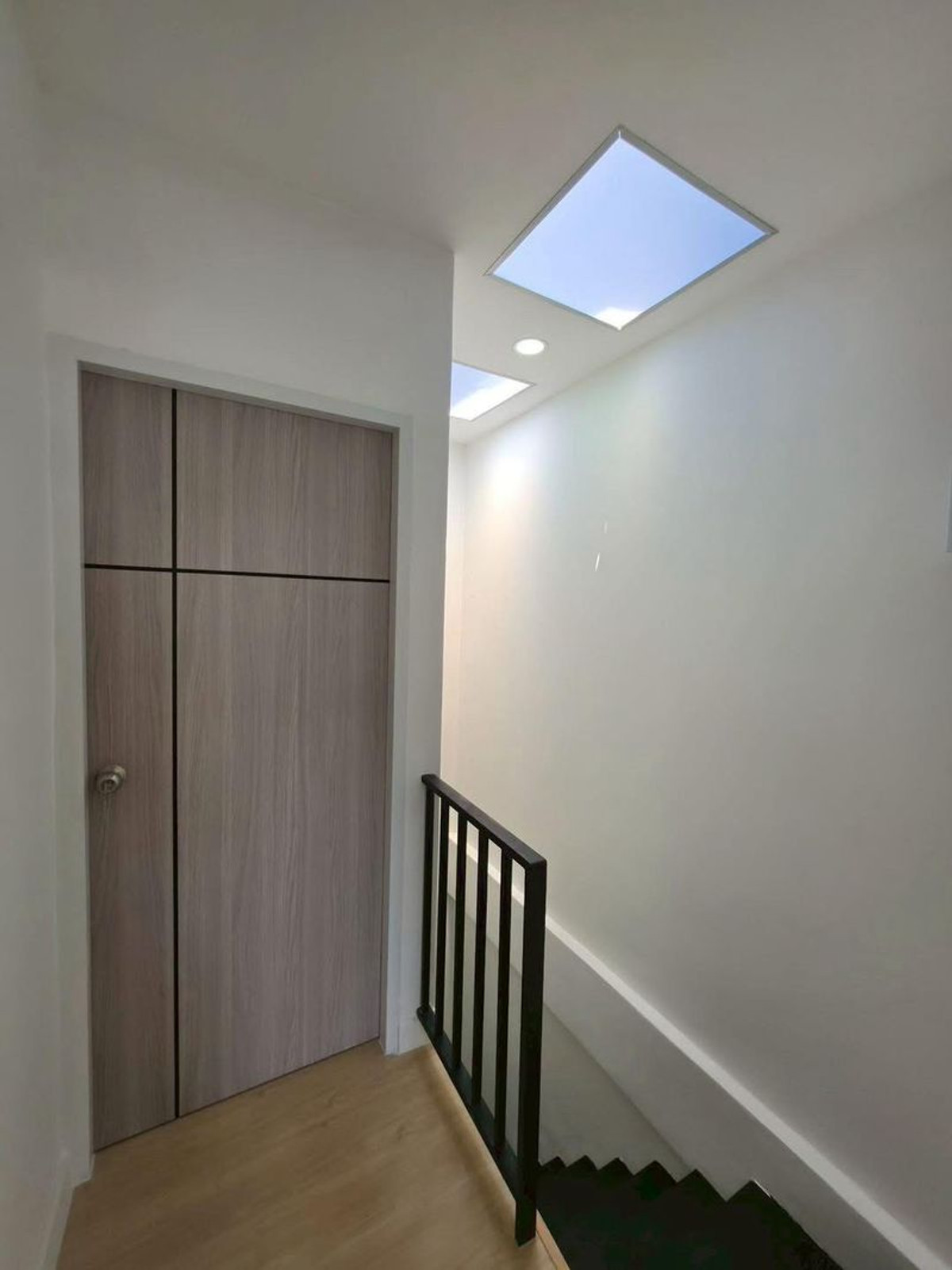 ขายทาวน์โฮมนวมินทร์ รามอินทรา : ขายทาวน์โฮม 2 ชั้น หมู่บ้านตะวันนา จตุโชติ 12 (Tawanna Chatuchot 12) ขนาด 17 ตารางวา 2 ห้องนอน ถนนจตุโชติ แขวงออเงิน เขตสายไหม กรุงเทพมหานคร