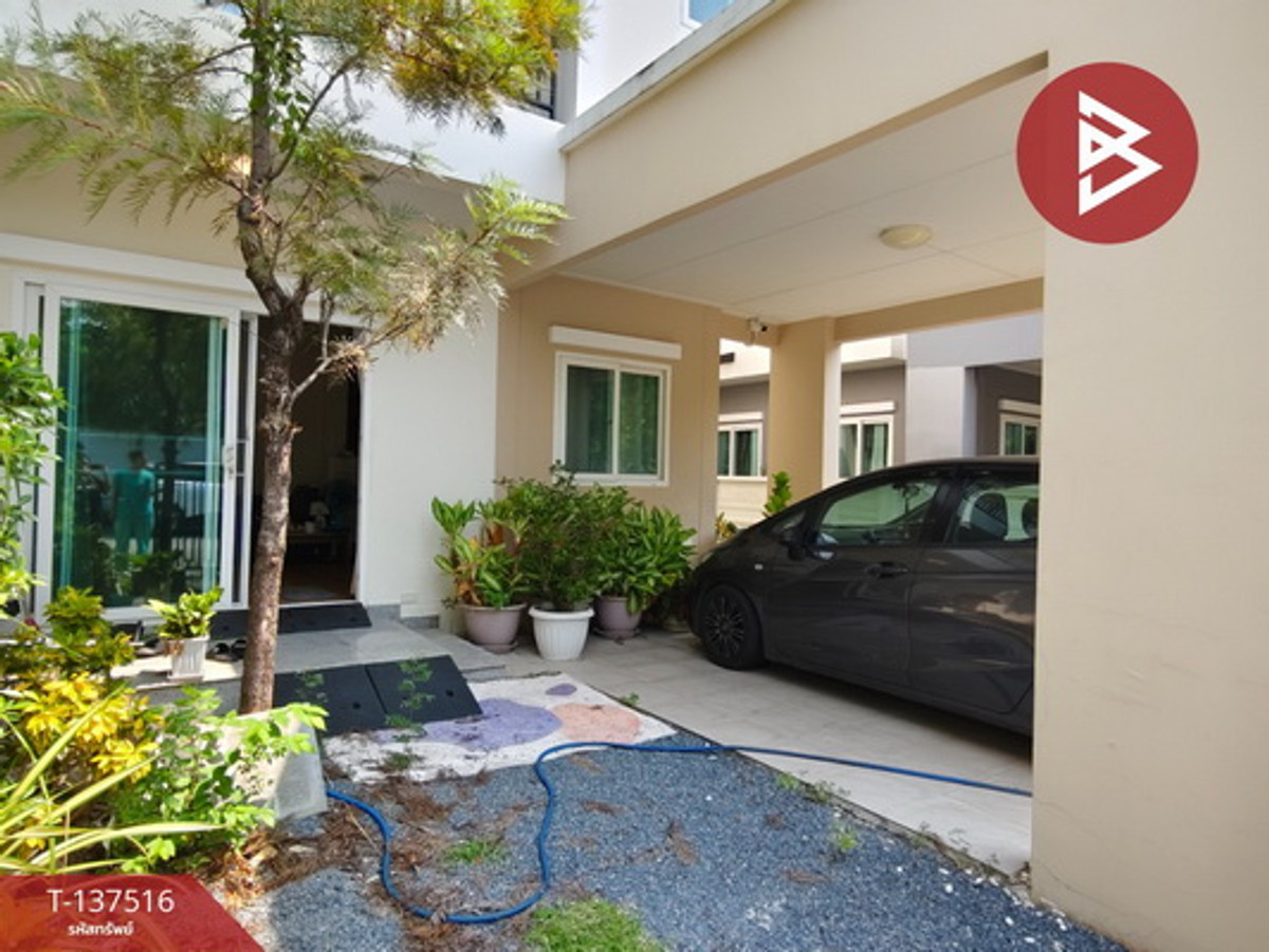For SaleHouseNakhon Pathom : Semi-detached house for sale, Krisana Gardenhome Village, Phutthamonthon Sai 5 (Krisana Gardenhome), Sam Phran, Nakhon Pathom.