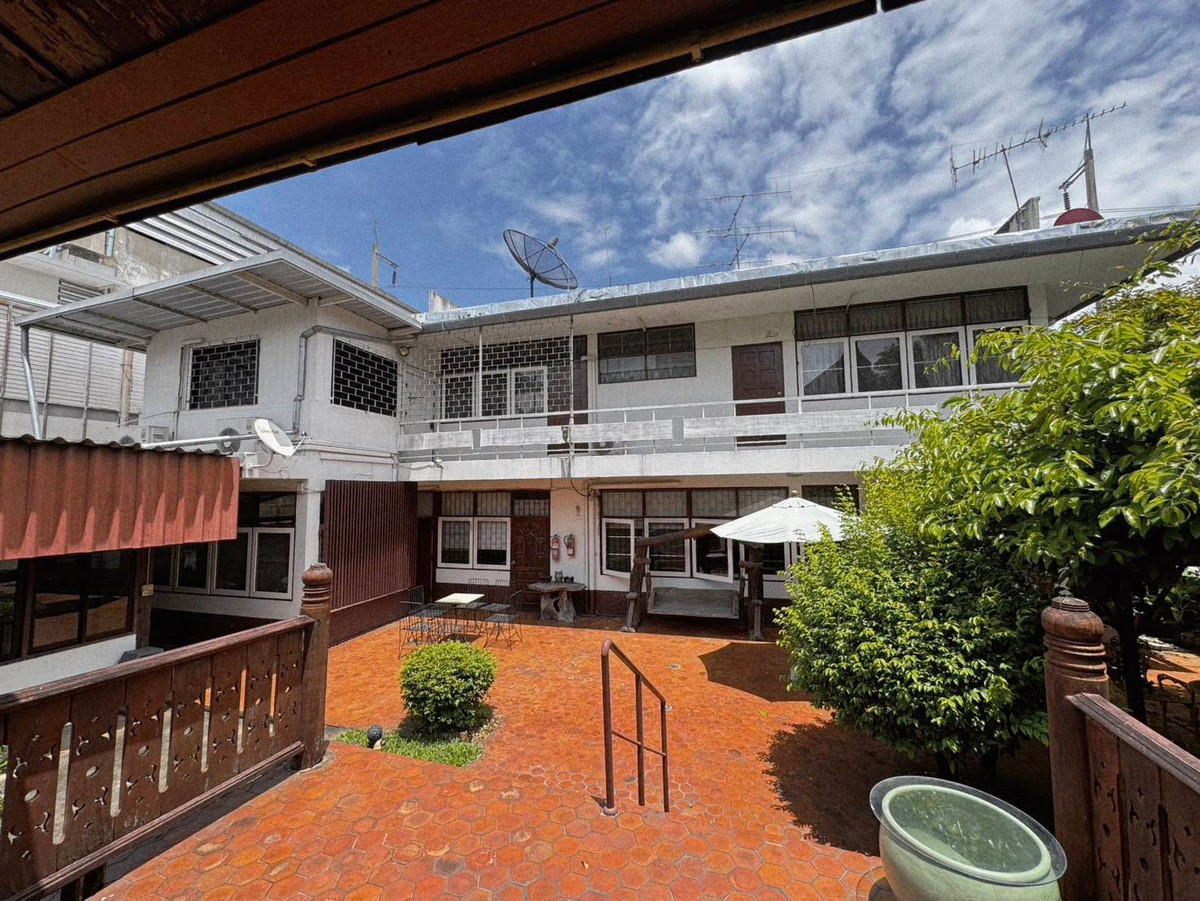 For SaleLandChiang Mai : 95873 - Land for sale with golden teak house. In the heart of Chiang Mais prime location