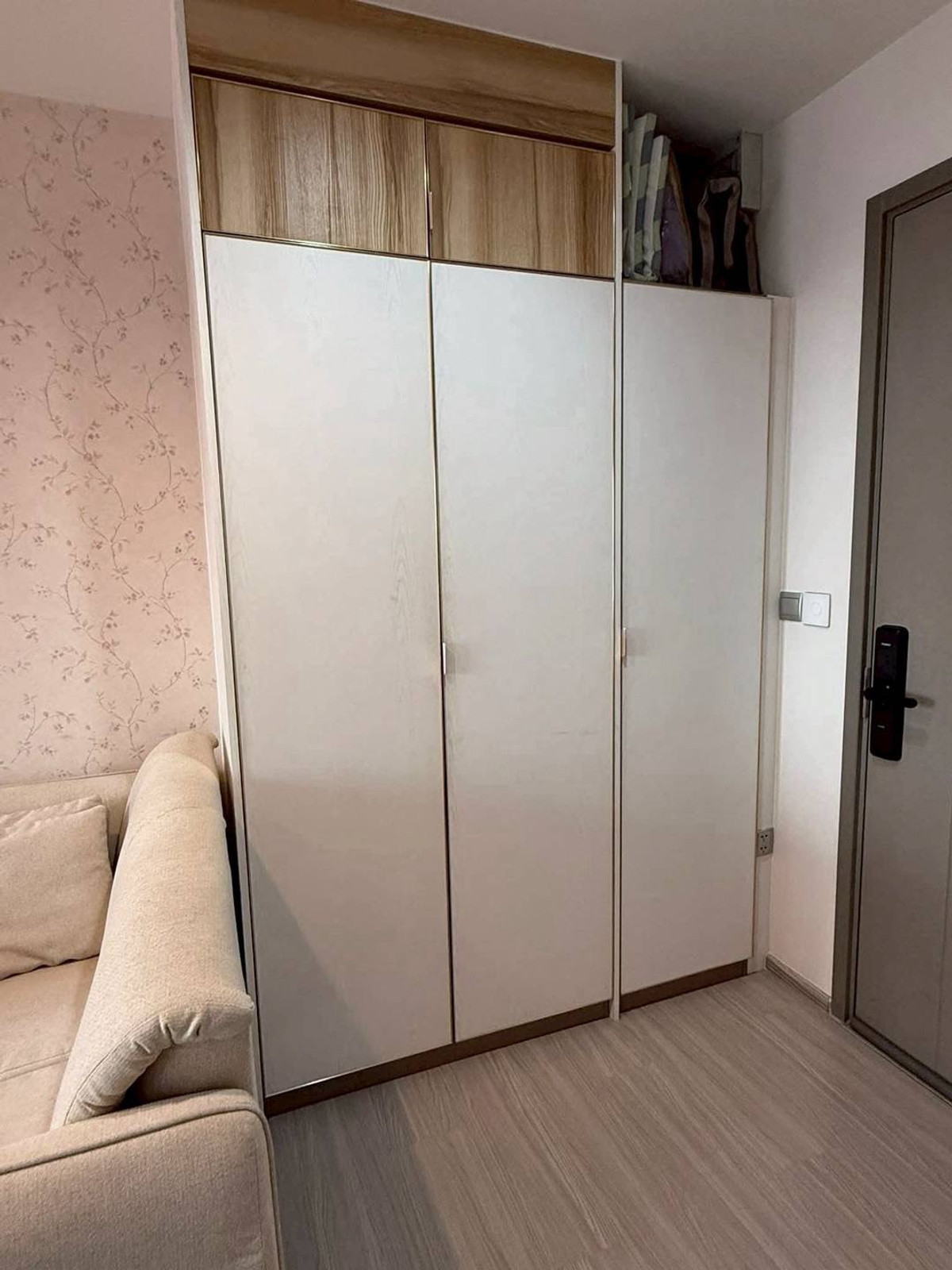 For RentCondoRama9, Petchburi, RCA : For Rent 🔥 Life Asoke Hype 🔥 Fully furnished with appliances. Near Airport Link Makkasan.