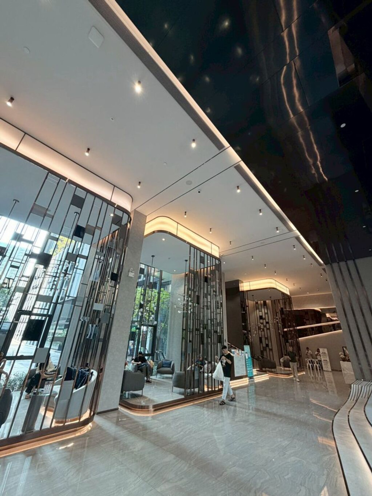 For RentCondoRama9, Petchburi, RCA : For Rent Life Asoke Rama9 Unit 207/795 (South)