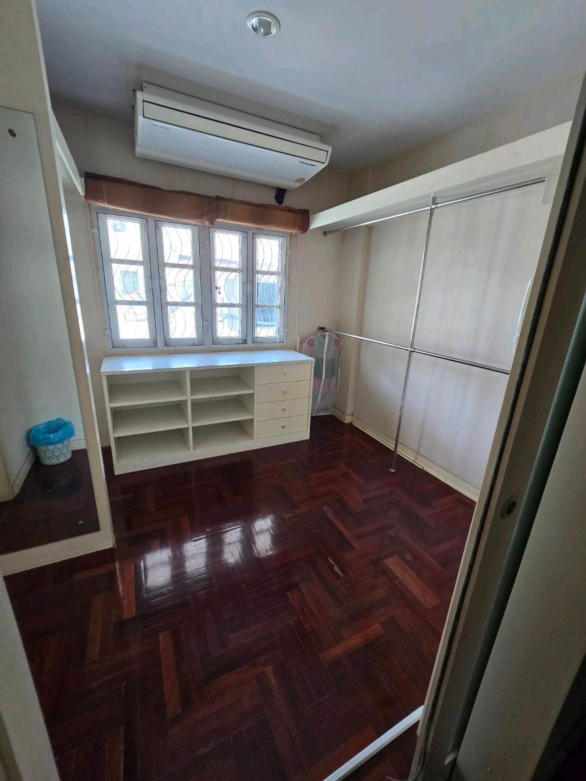 For SaleTownhomeLadprao101, Happy Land, The Mall Bang Kapi : Townhome - Saran Phruek Ladprao 130, 1 BR Available for Sale, Corner Unit, Near MRT Yellow Line : Lat Phrao 101