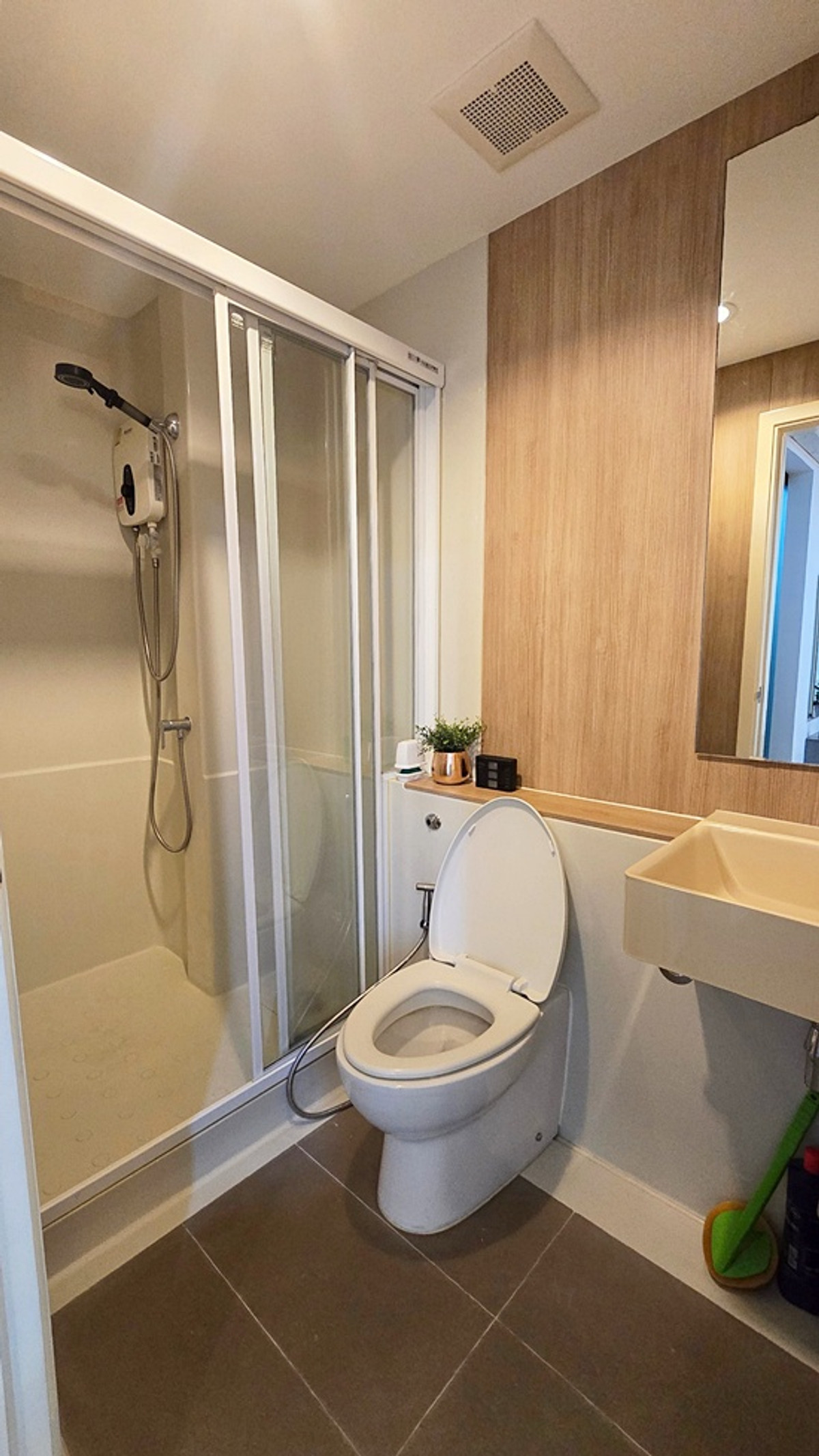 For RentCondoThaphra, Talat Phlu, Wutthakat : *FOR RENT* Aspire Sathorn-Taksin (Copper Zone) beautiful room, fully furnished, near BTS Wutthakat.