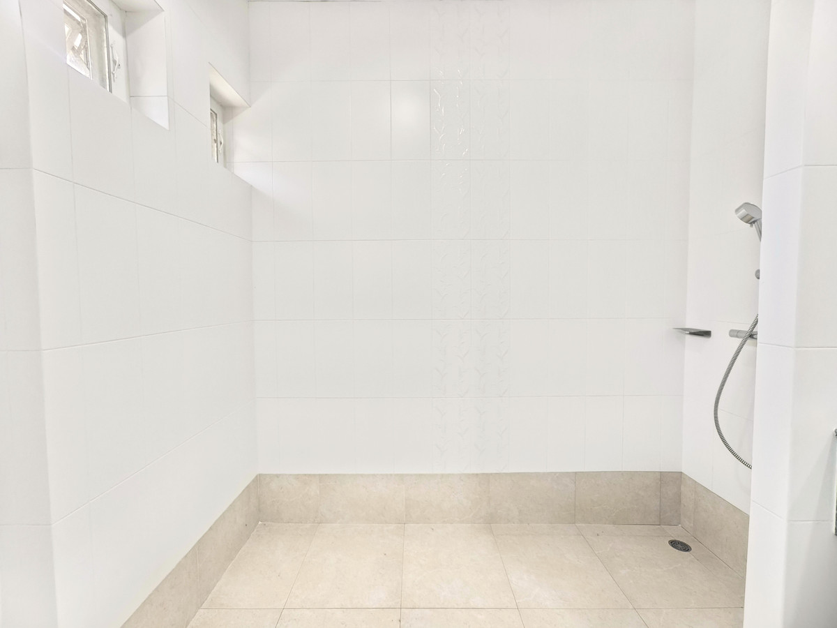 ขายบ้านมีนบุรี-ร่มเกล้า : ขาย บ้านเดี่ยว สัมมากร รามคำแหง162/1 ติดรถไฟฟ้า 4 ห้องนอน 3 ห้องน้ำ เพดานสูง double volume มีห้องนอนชั้นล่าง พร้อมตกแต่ง ค่าส่วนกลางถูก