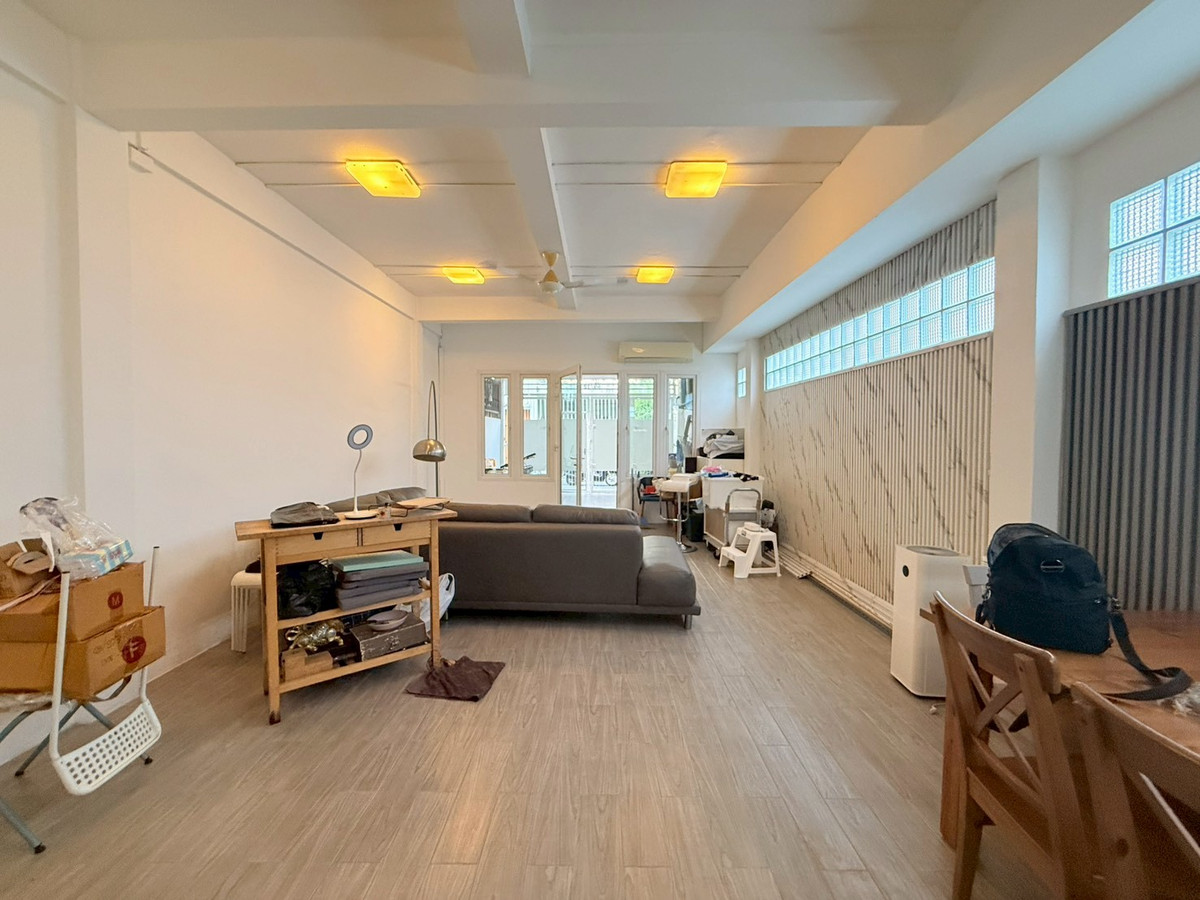 For RentTownhomeSathorn, Narathiwat : 🏡✨ Townhouse for rent, Sathorn Soi 9, cute style with rooftop terrace to sit and chill ✨🏡